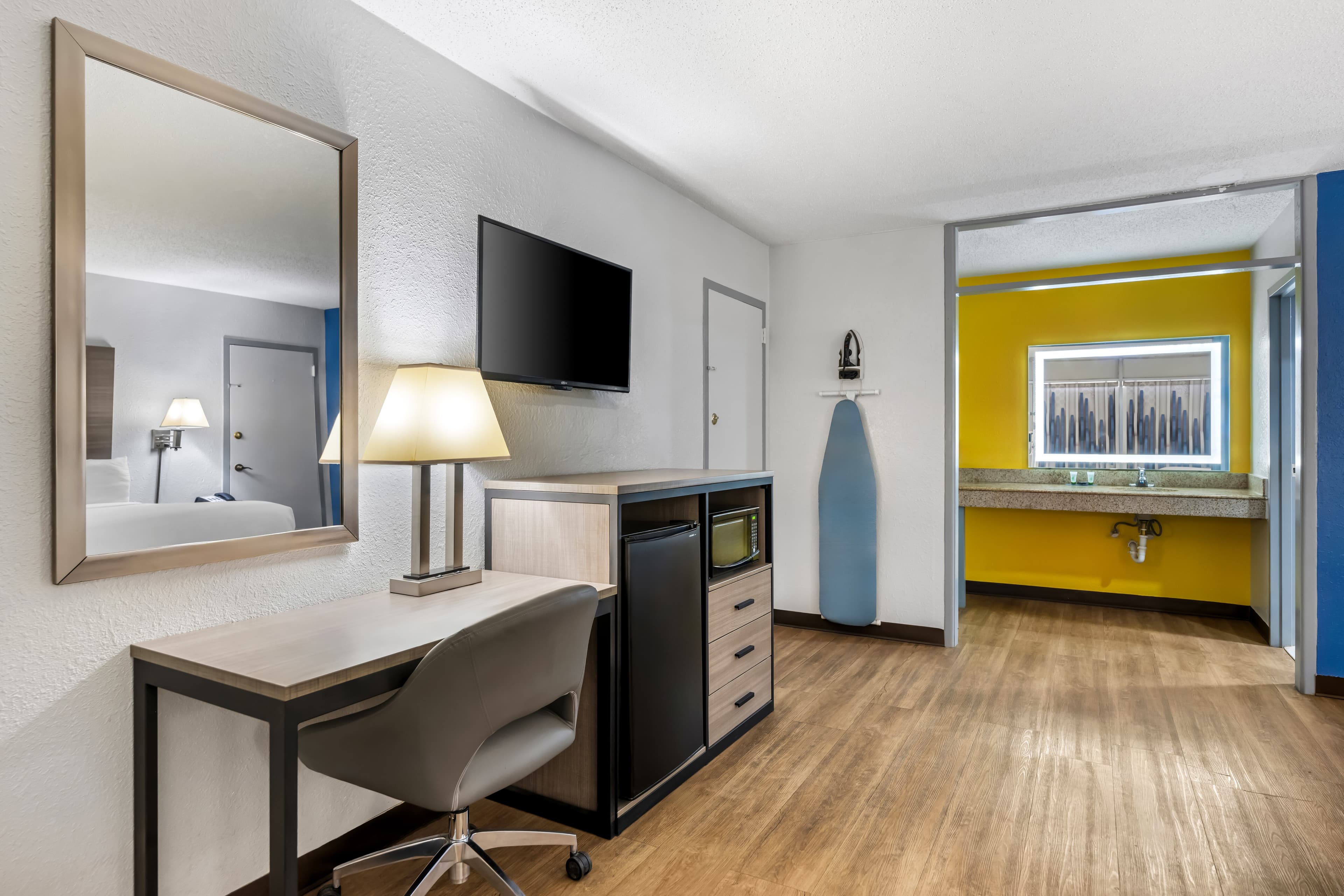 Econo Lodge Carlsbad Caverns Area — 24