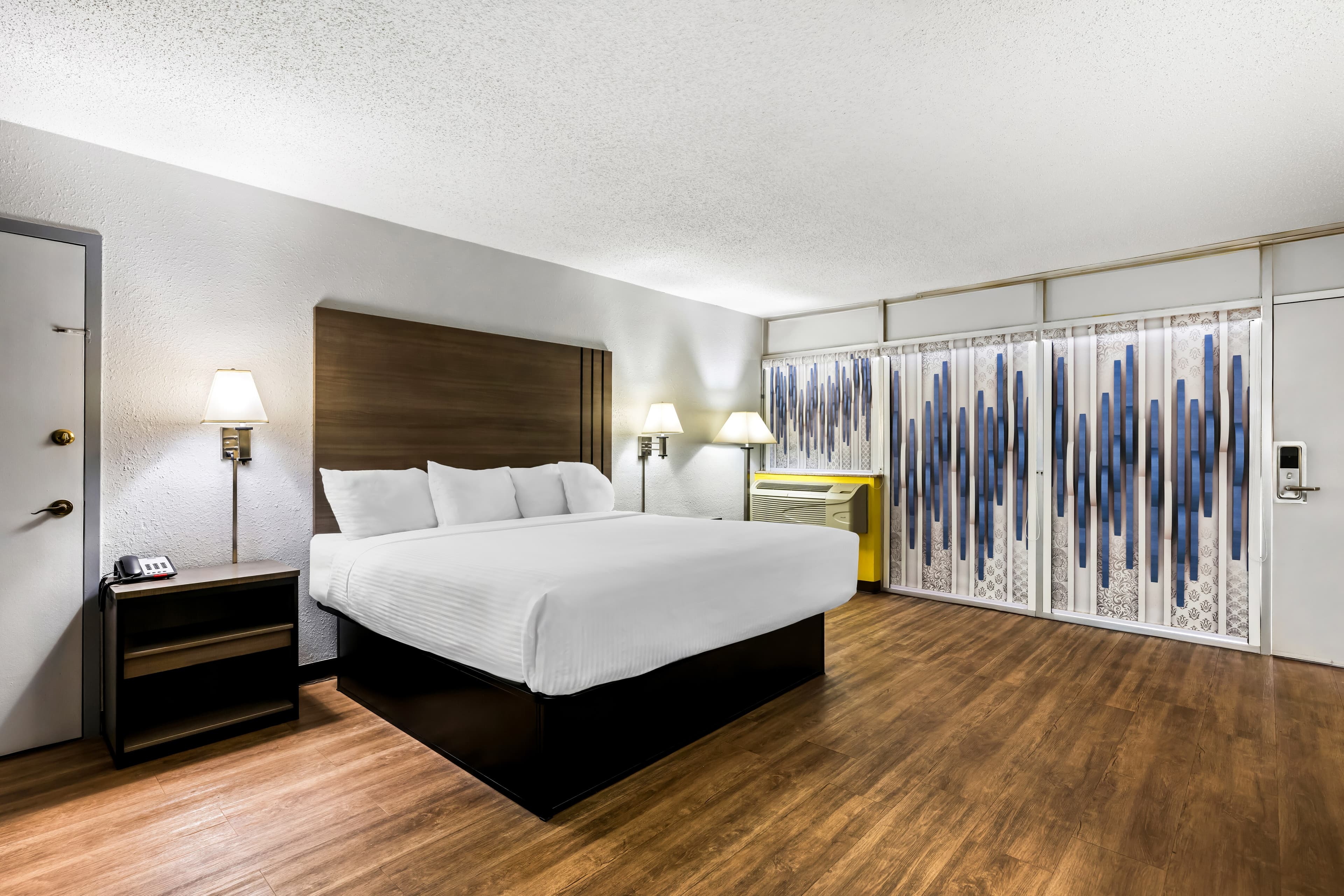 Econo Lodge Carlsbad Caverns Area — 25