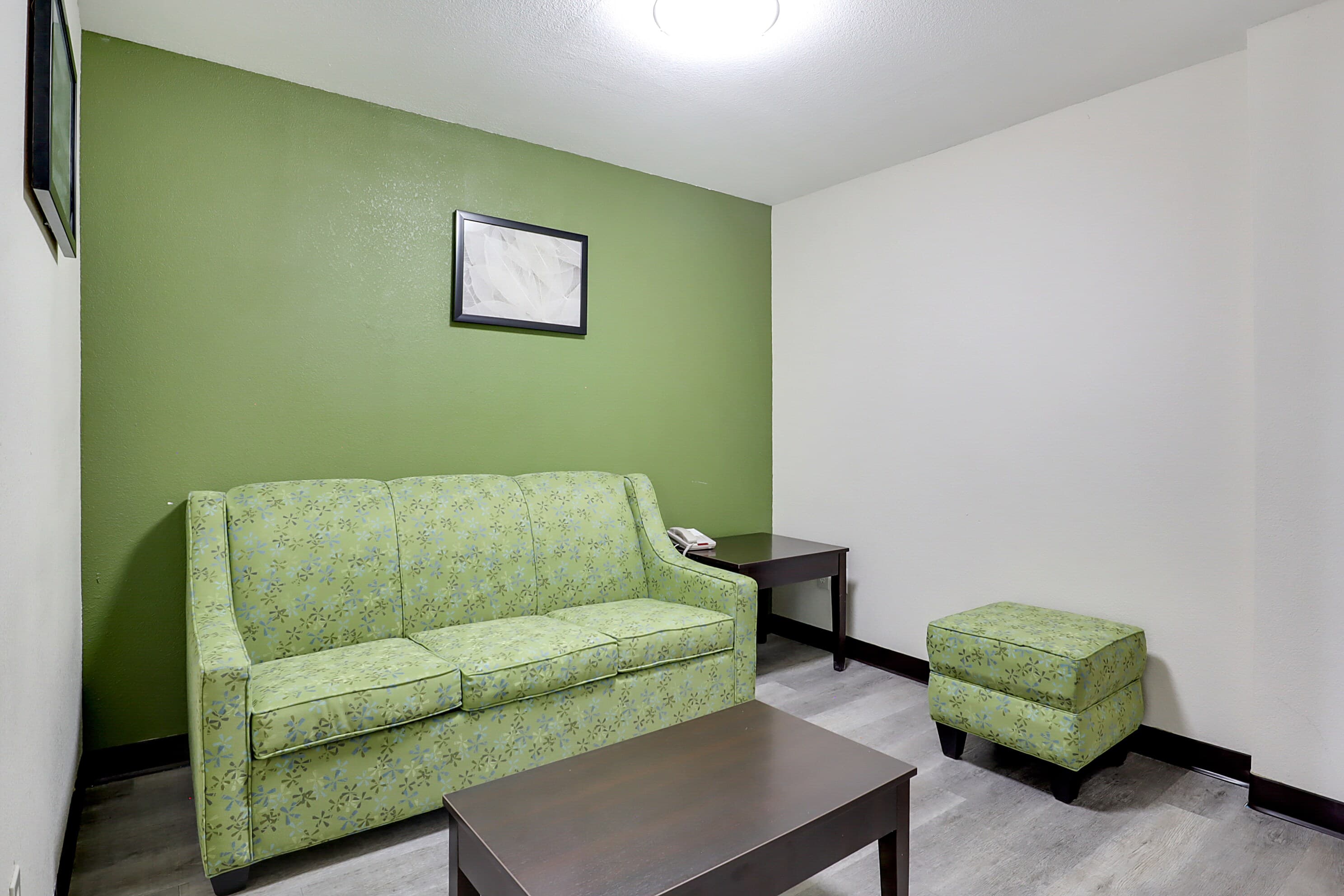 Quality Suites Albuquerque Airport - Image 3