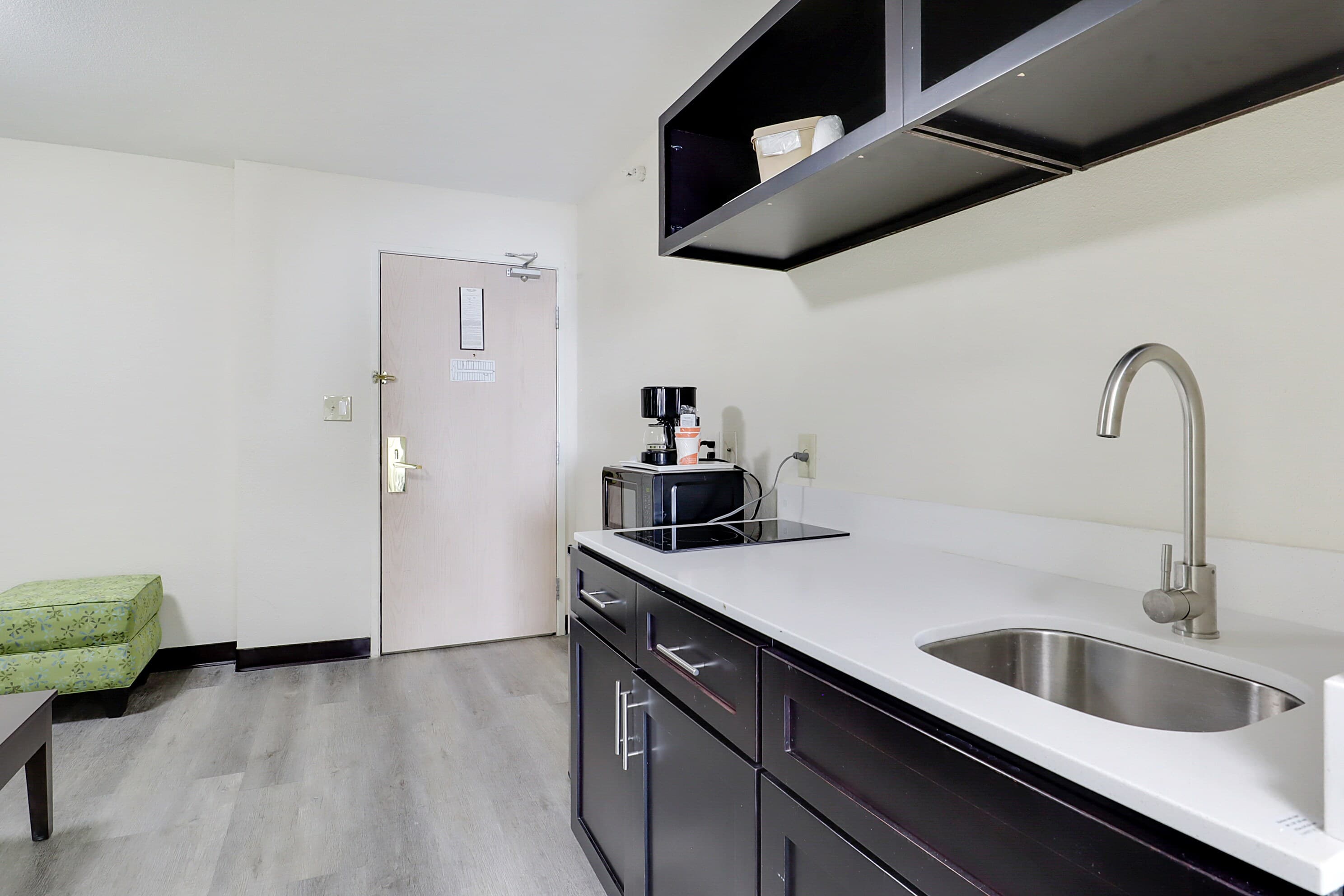 Quality Suites Albuquerque Airport - Image 4