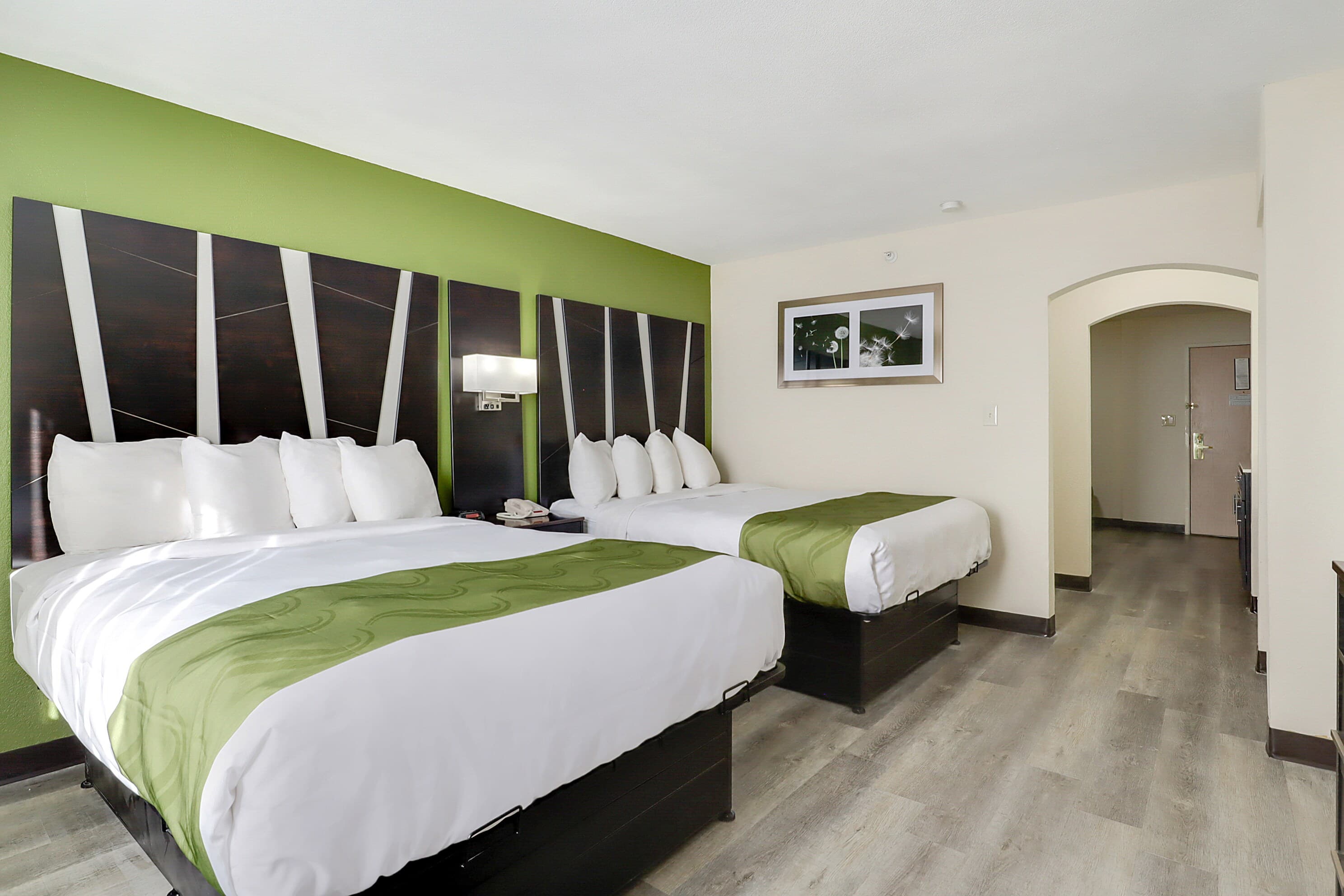 Quality Suites Albuquerque Airport — 13