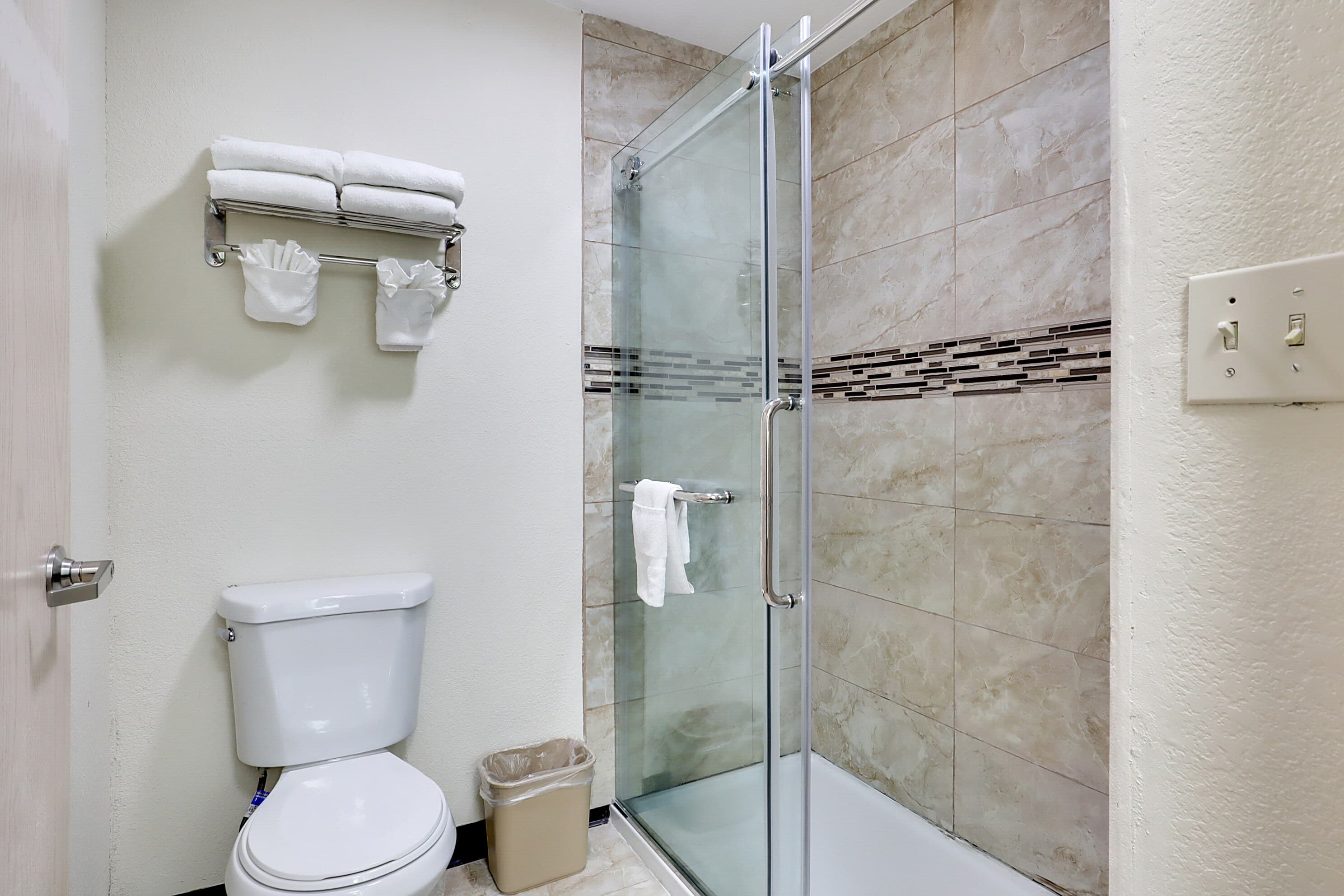 Quality Suites Albuquerque Airport — 19