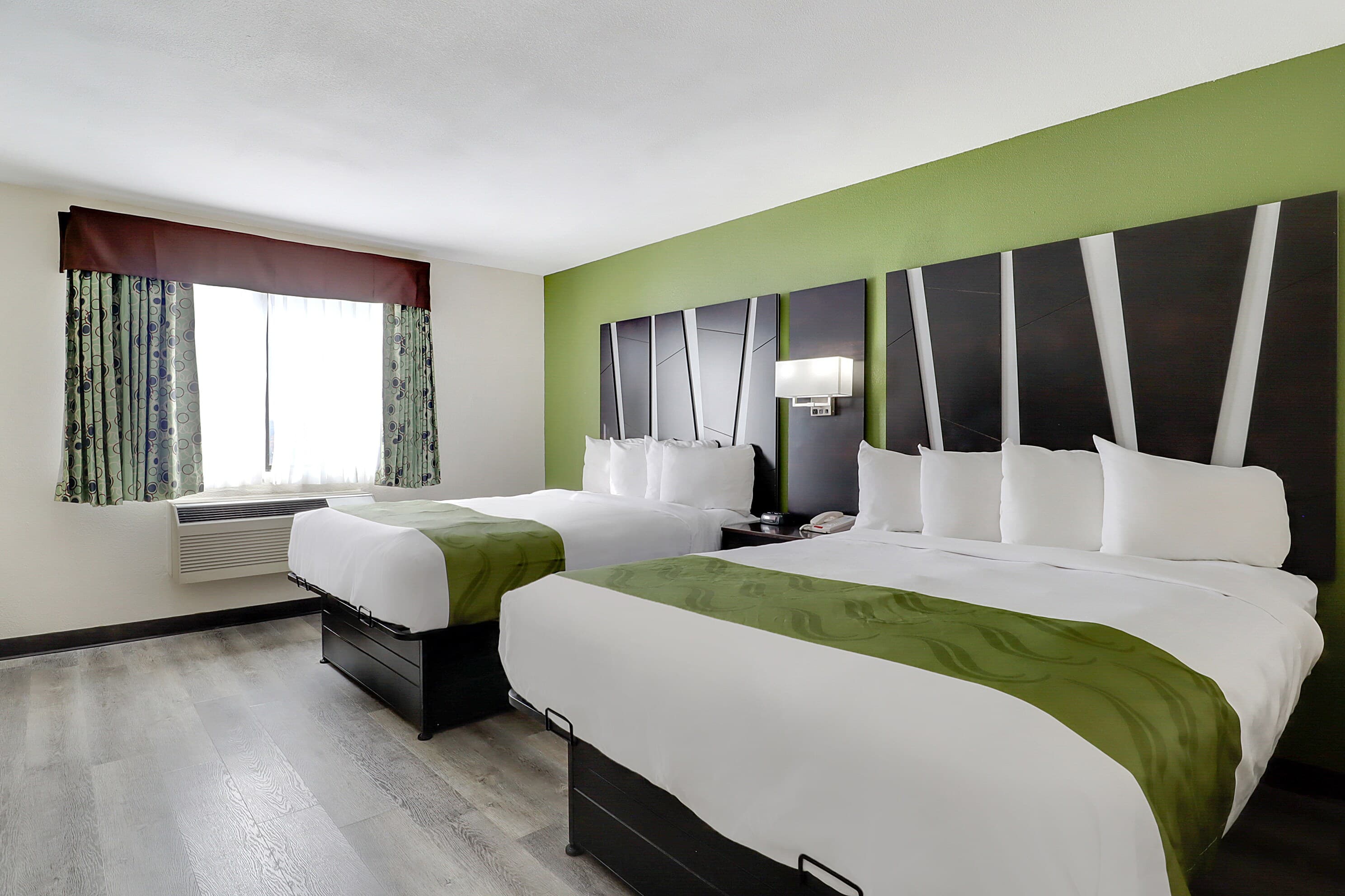 Quality Suites Albuquerque Airport — 21