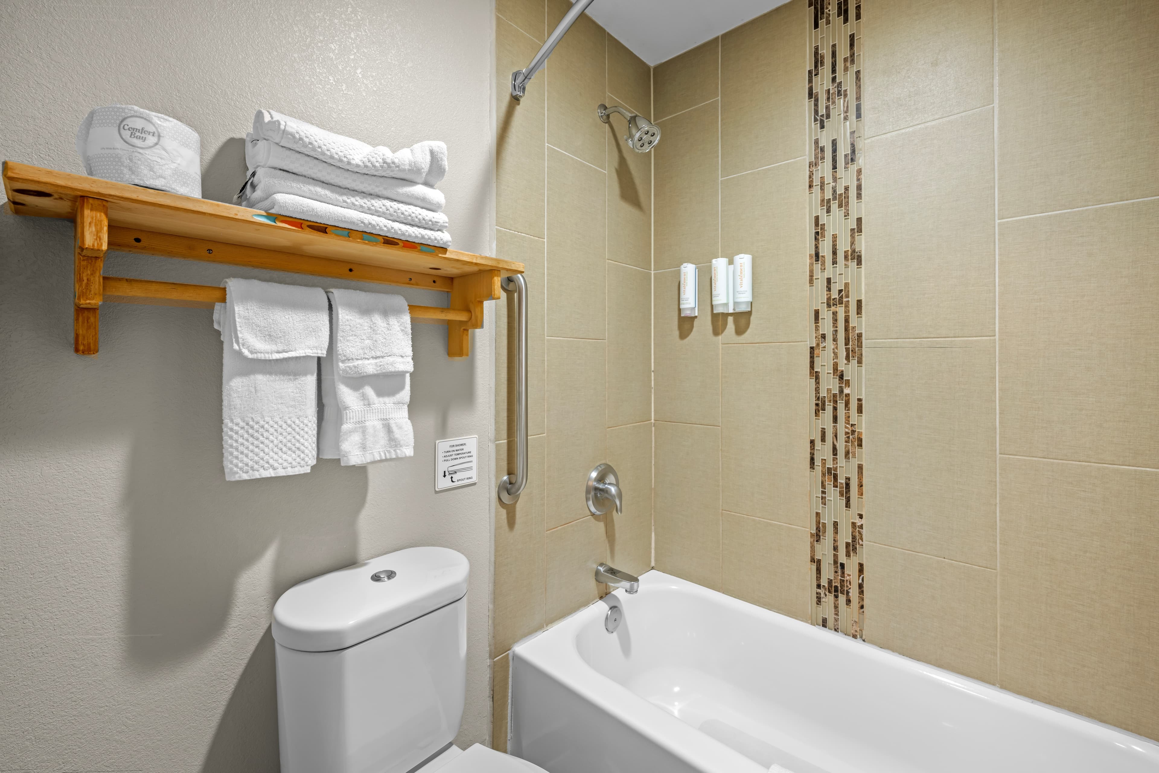 Econo Lodge Inn & Suites Santa Fe South — 24