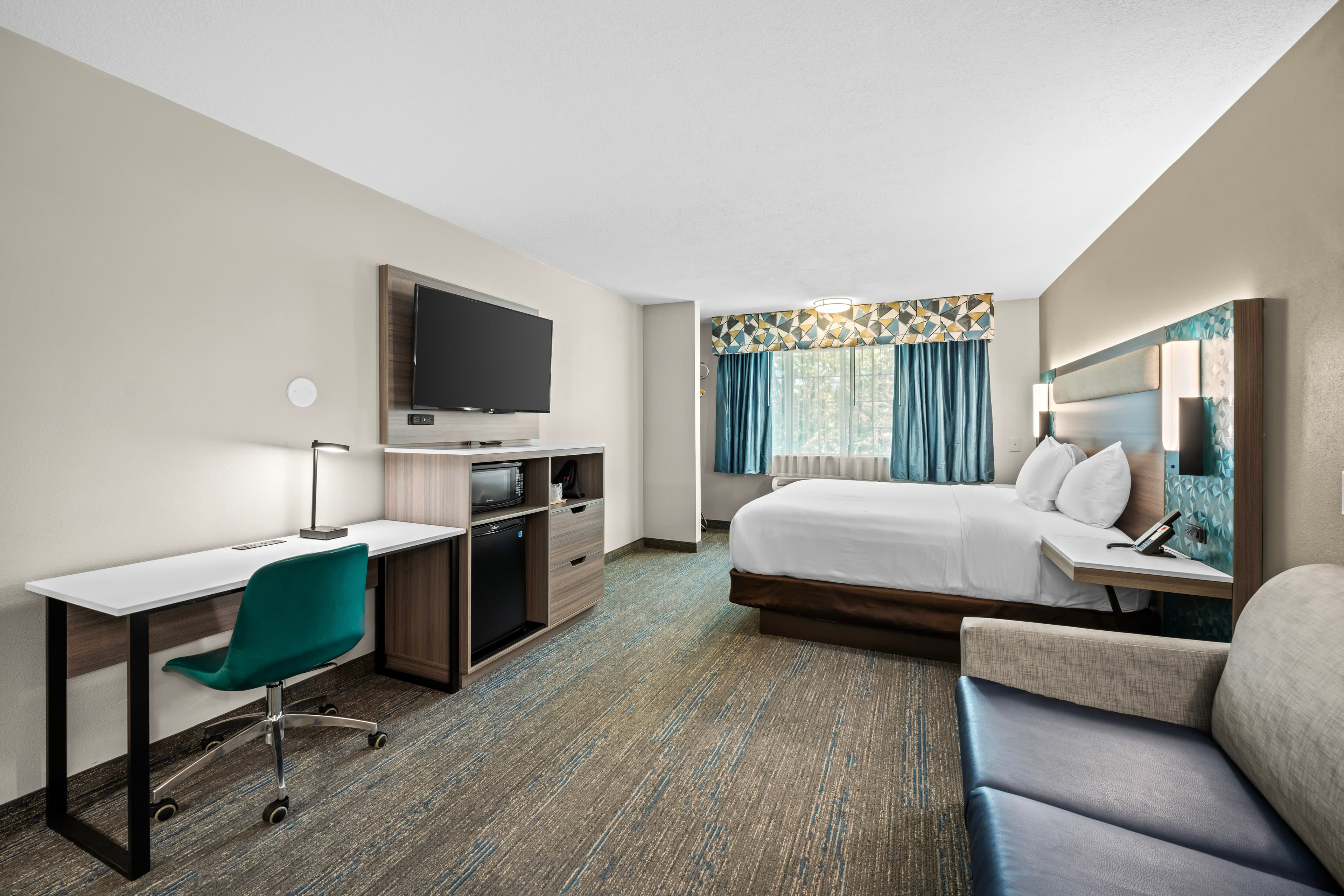 Econo Lodge Inn & Suites Santa Fe South — 26