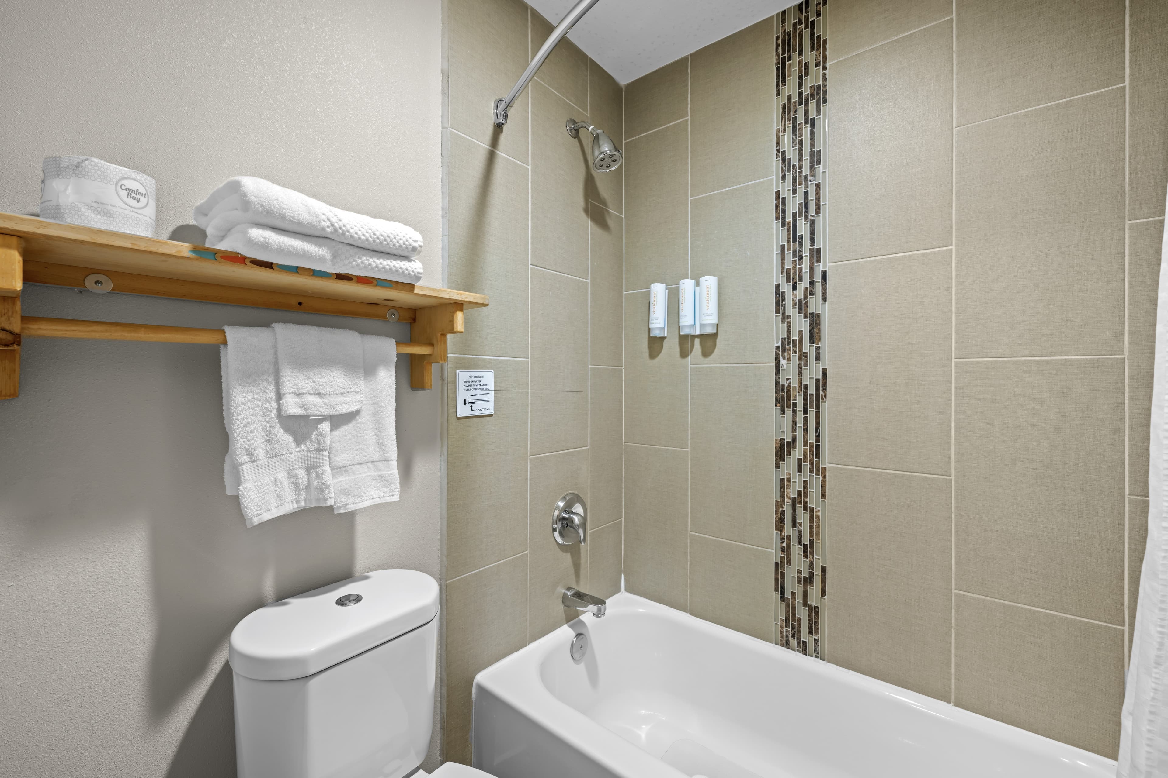 Econo Lodge Inn & Suites Santa Fe South — 28