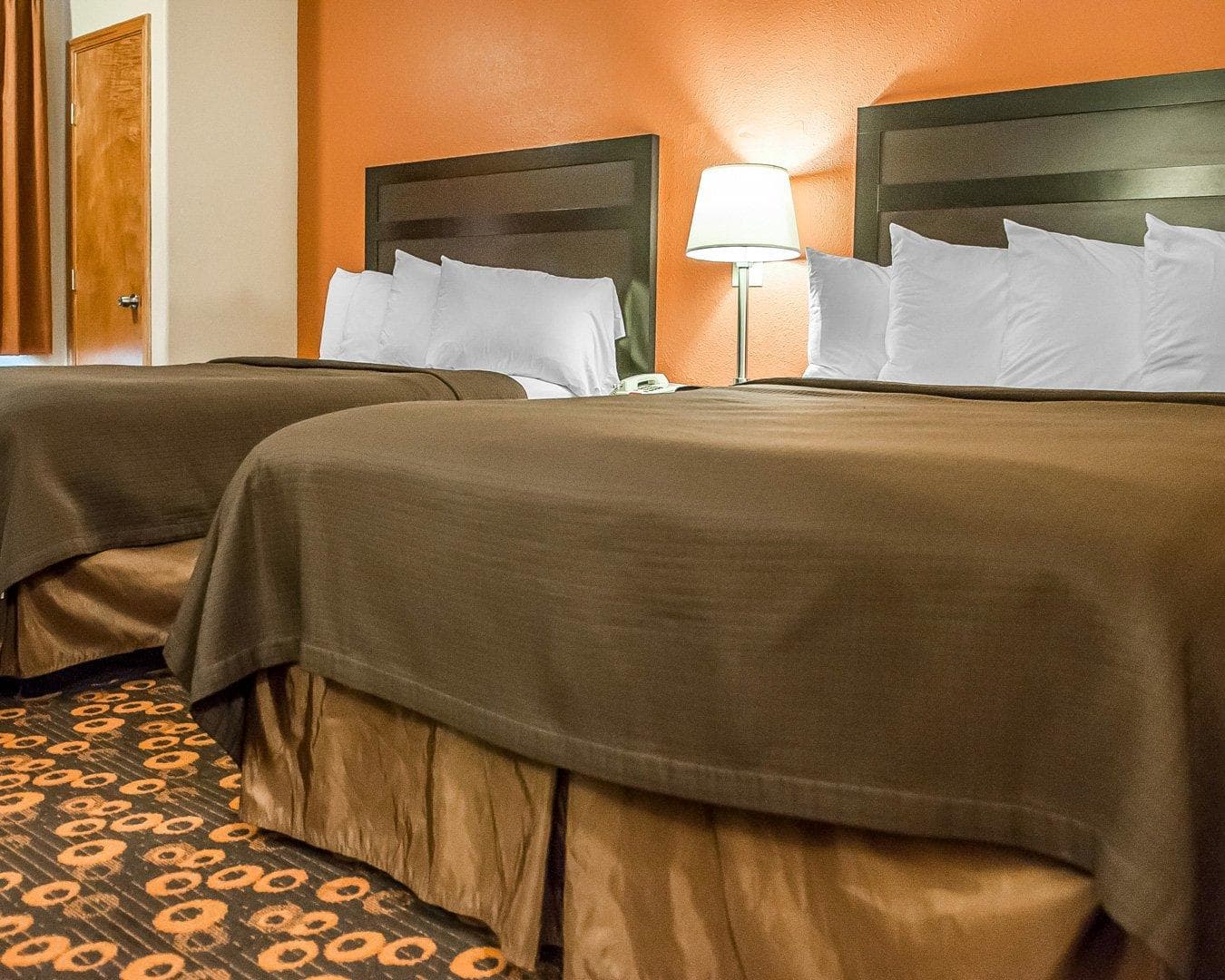 Econo Lodge Inn & Suites Santa Fe South — 12