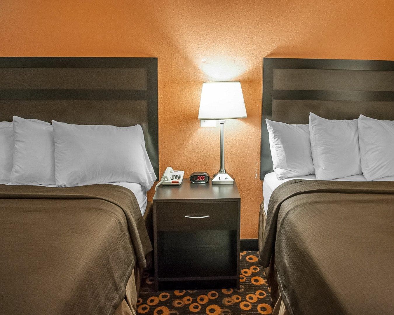 Econo Lodge Inn & Suites Santa Fe South — 13