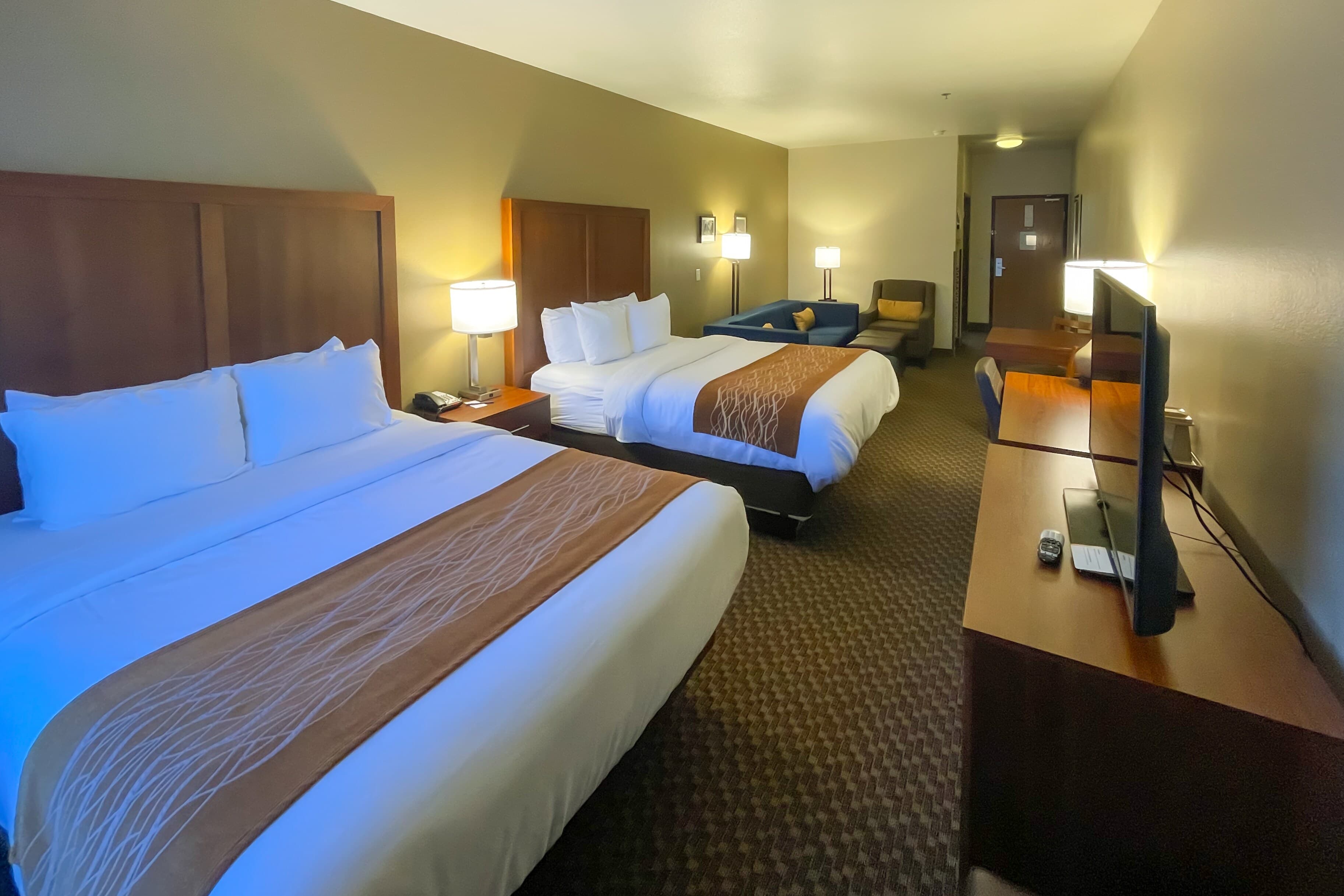Comfort Inn & Suites Midtown — 15