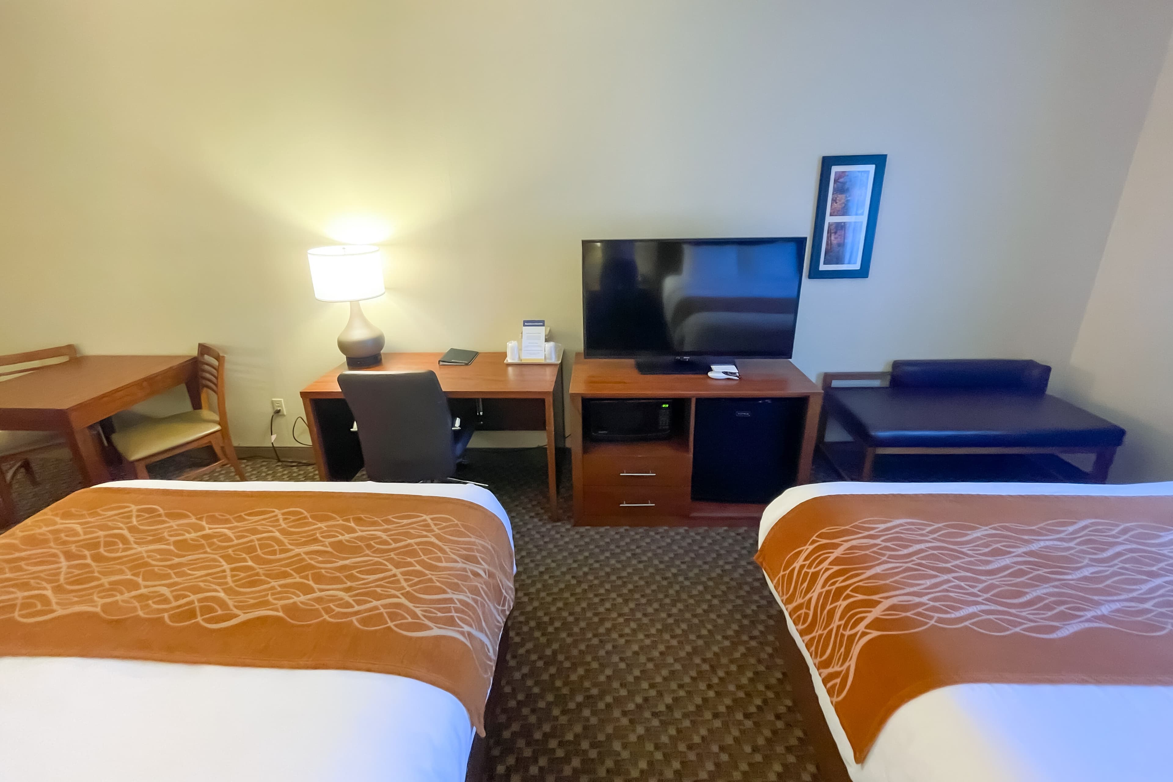 Comfort Inn & Suites Midtown — 16