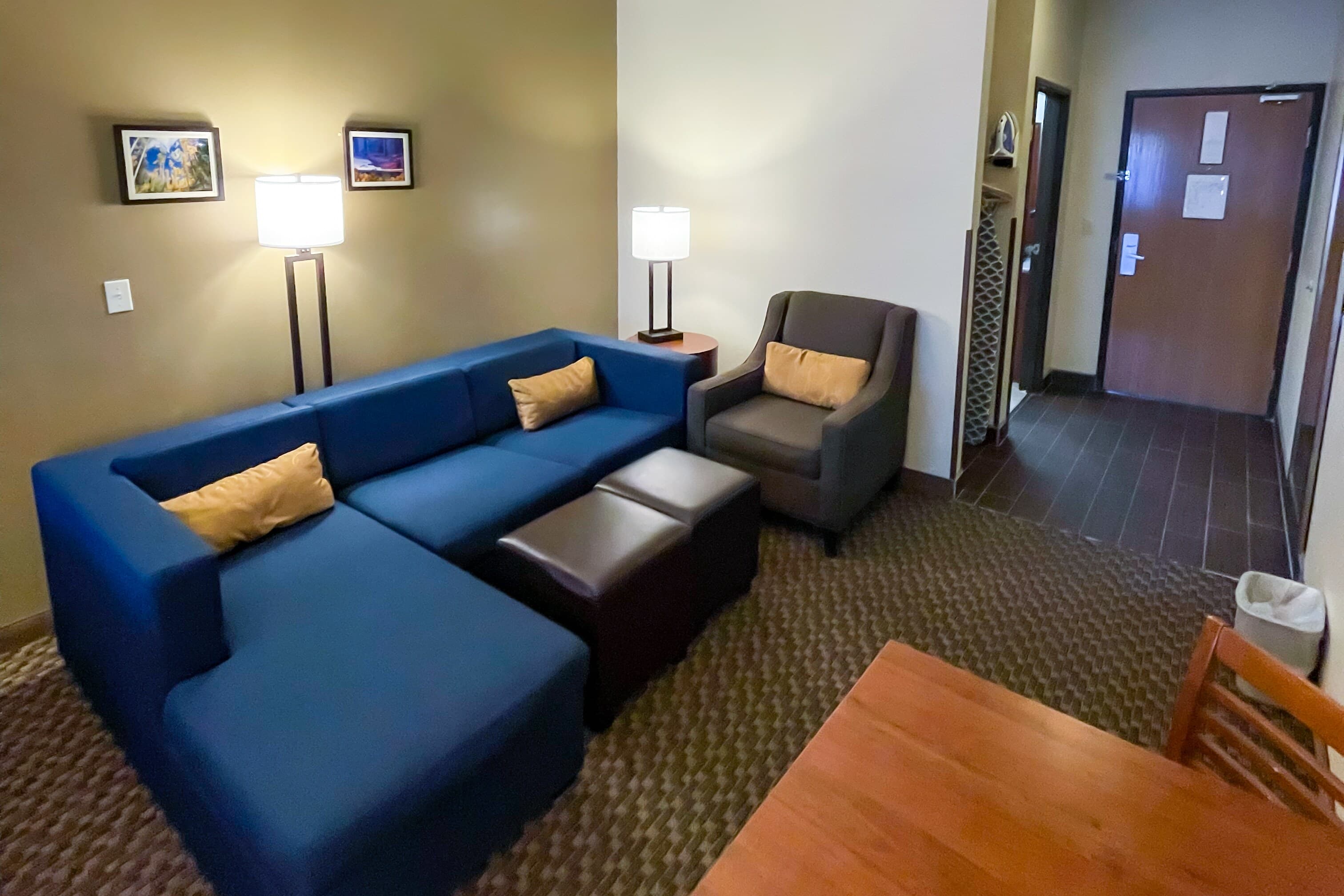 Comfort Inn & Suites Midtown — 18