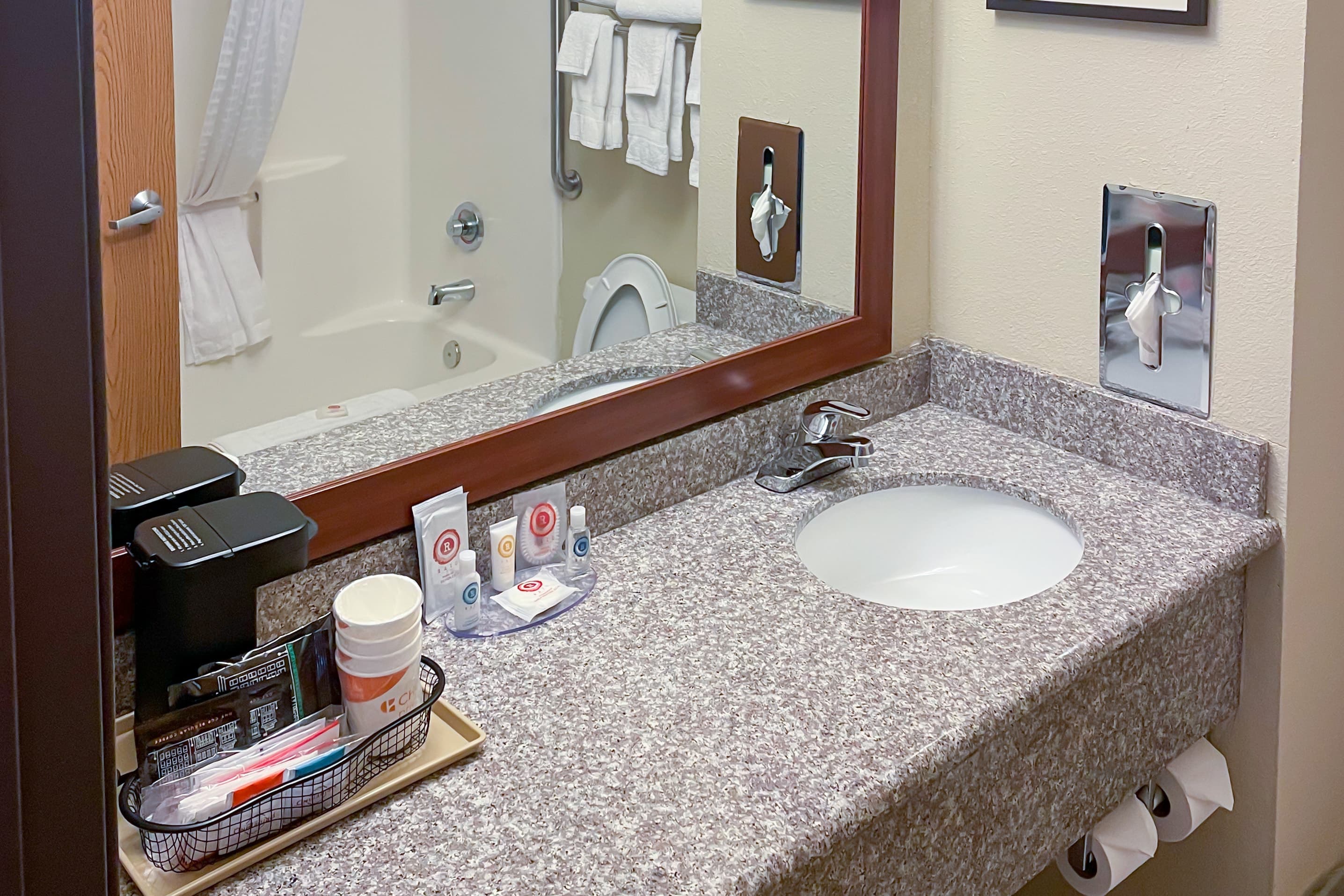 Comfort Inn & Suites Midtown — 19