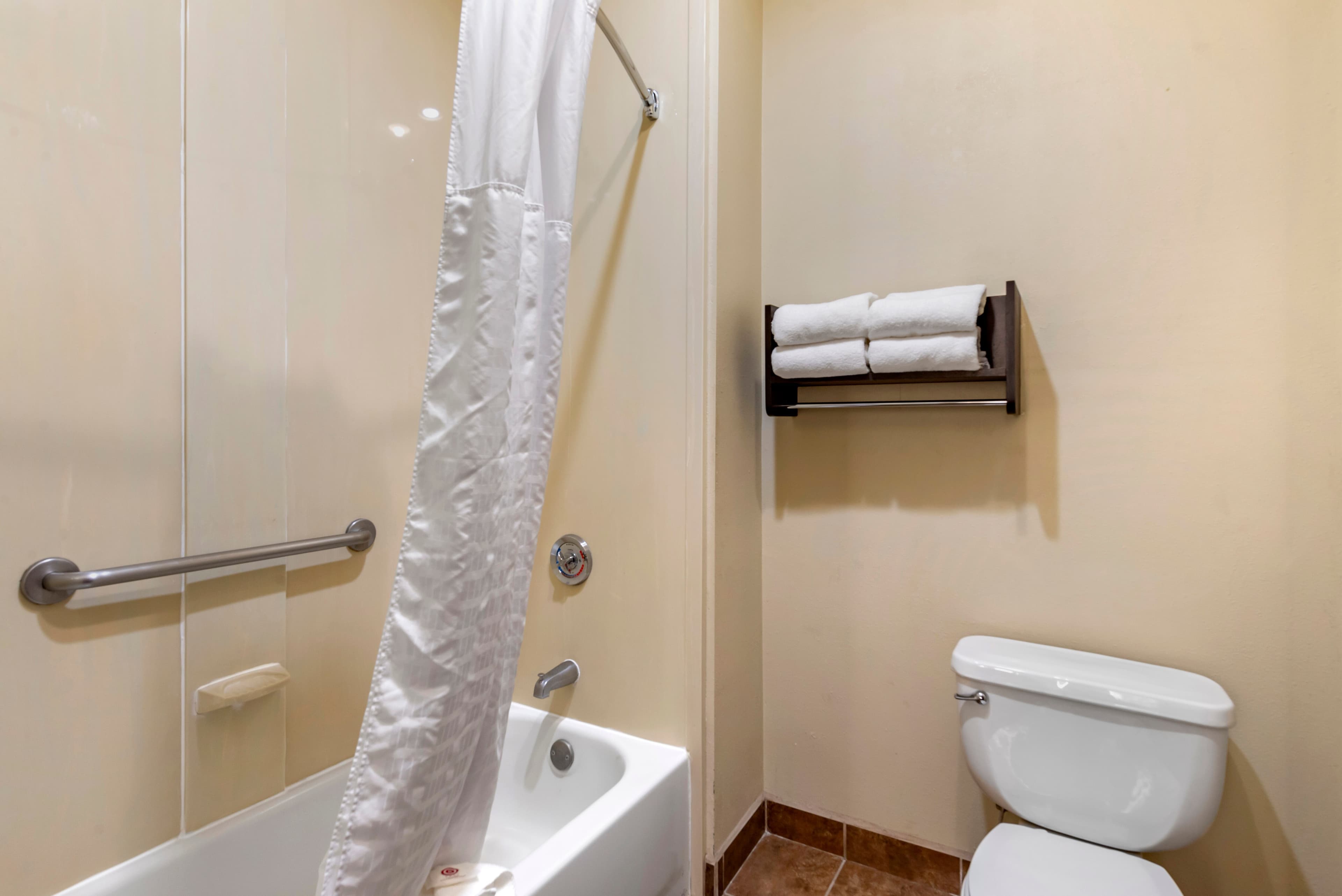 Comfort Suites Clovis North — 17