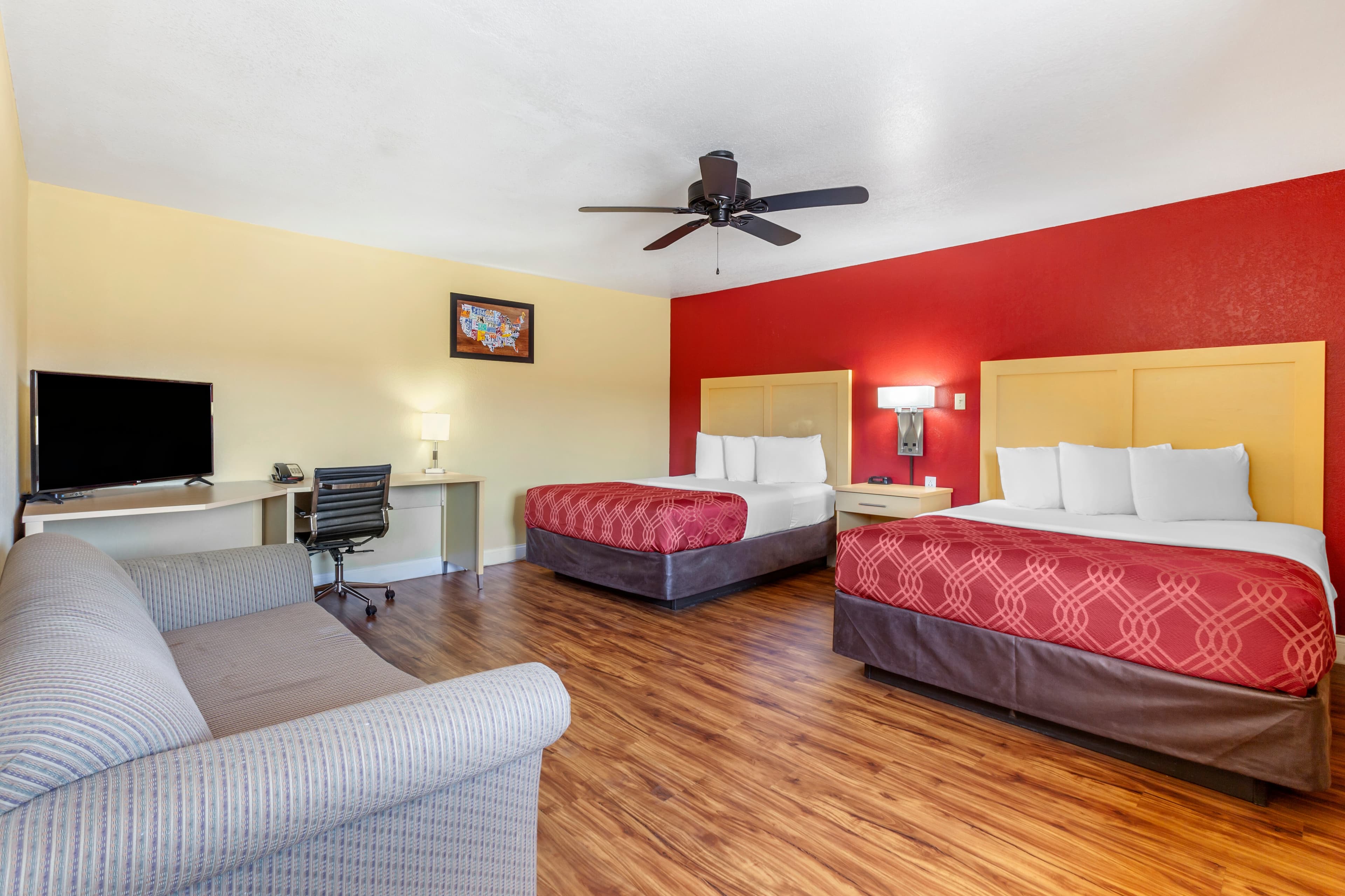 Econo Lodge Clovis — 12