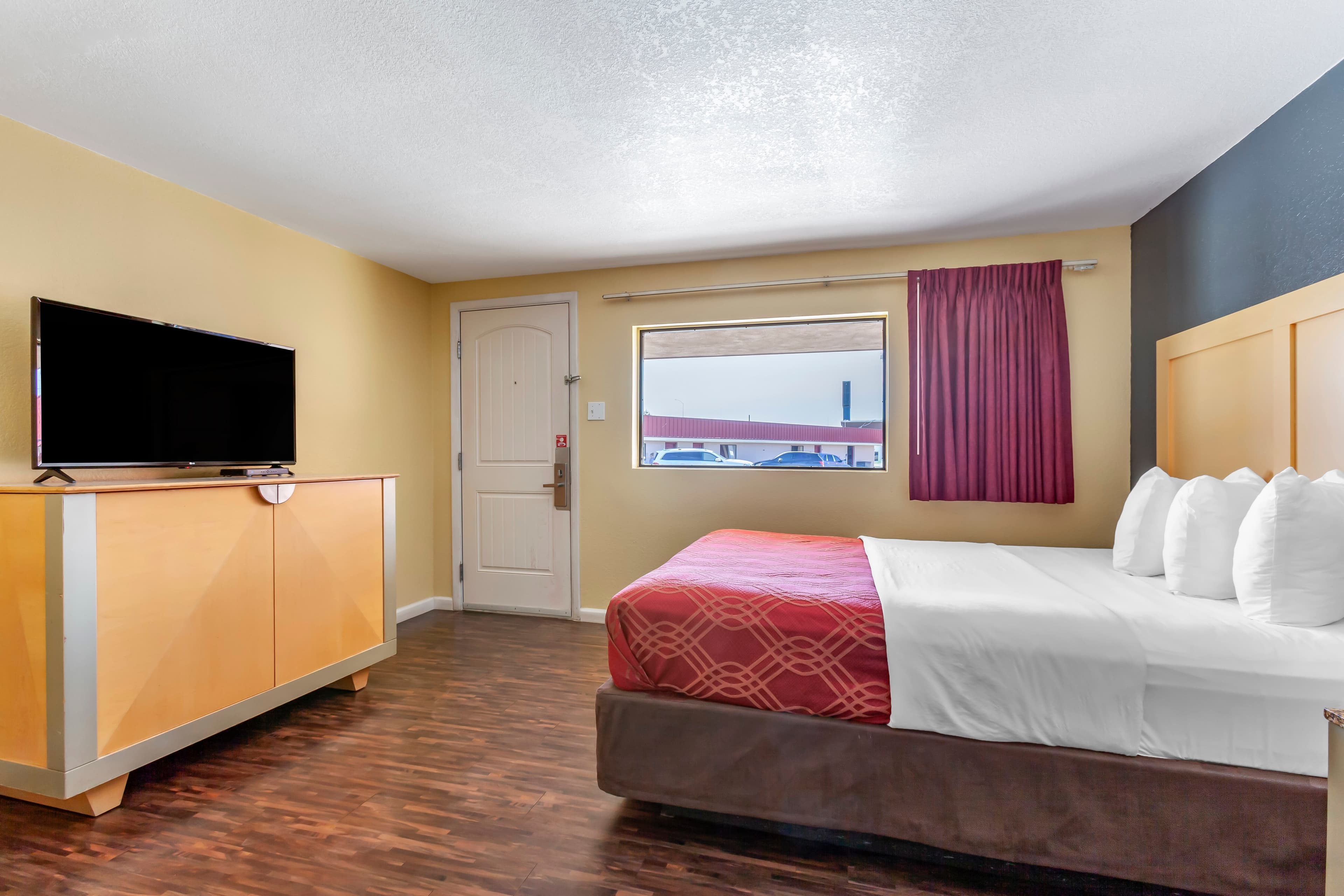 Econo Lodge Clovis — 31