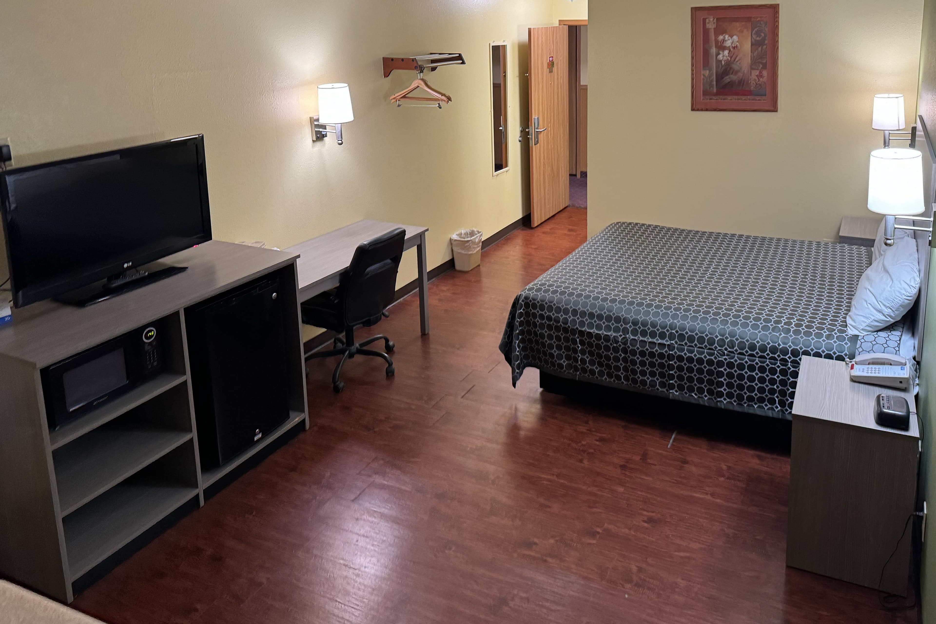 Rodeway Inn Moriarty — 6