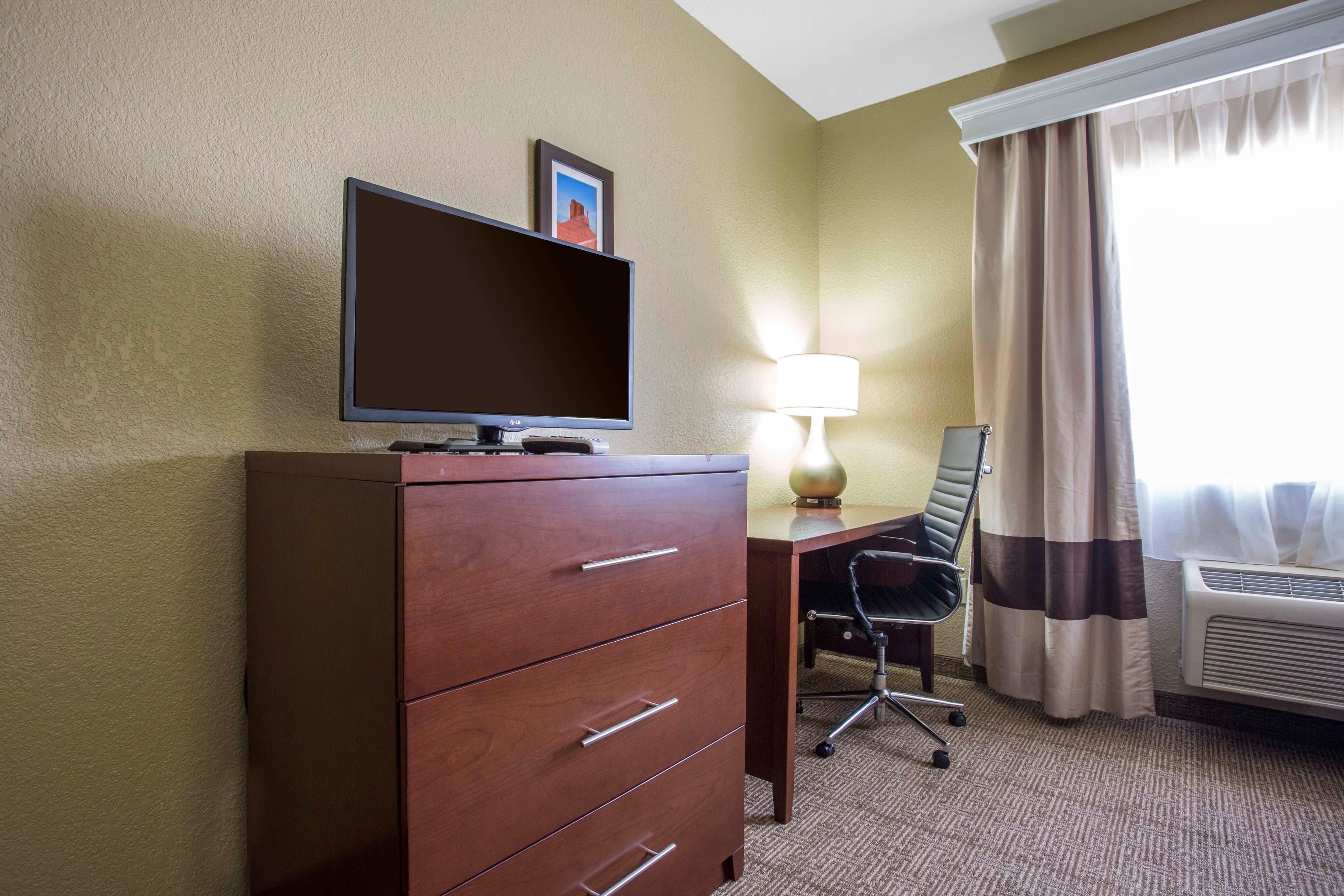 Comfort Inn & Suites Deming — 15