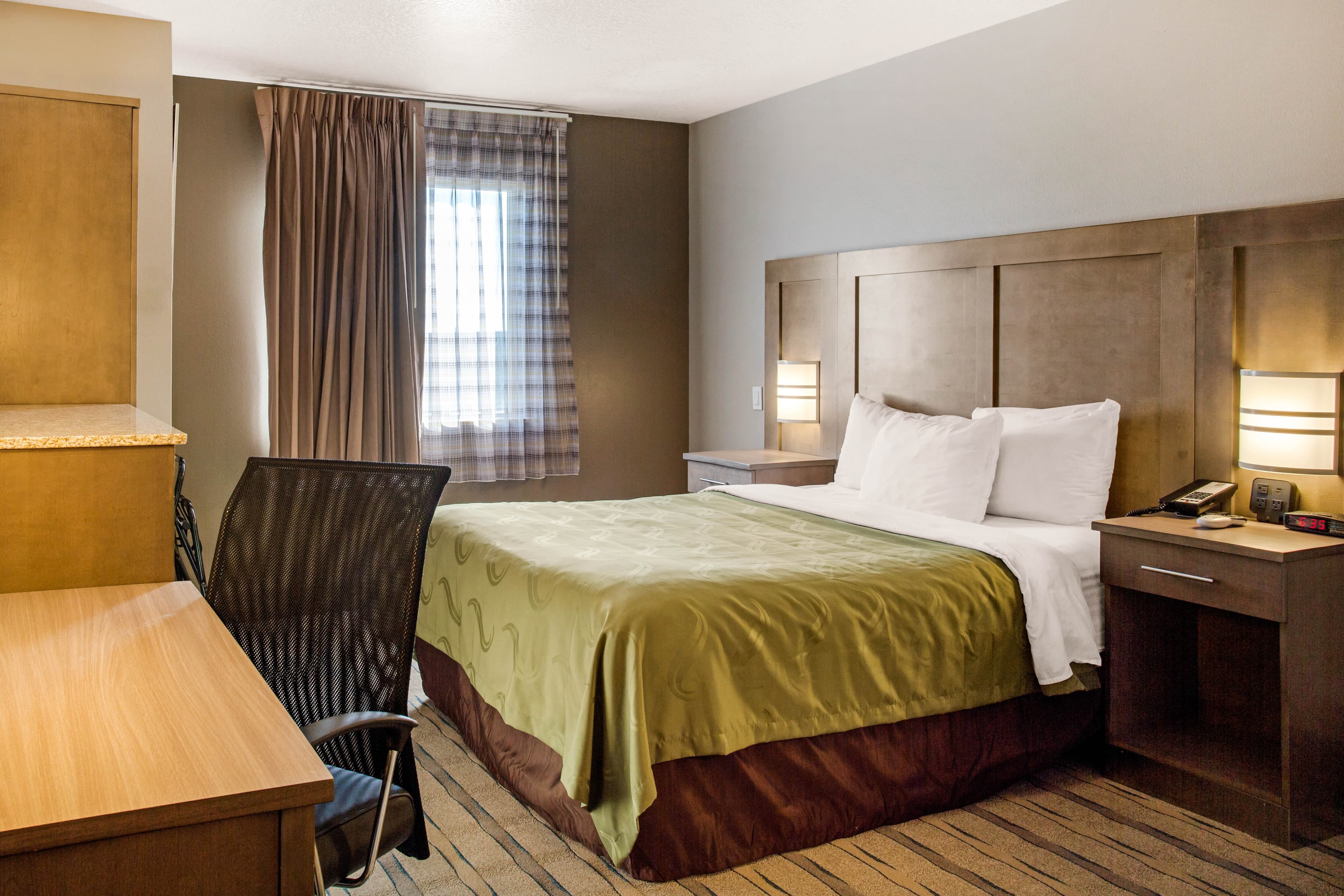 Quality Inn Moriarty - Image 5