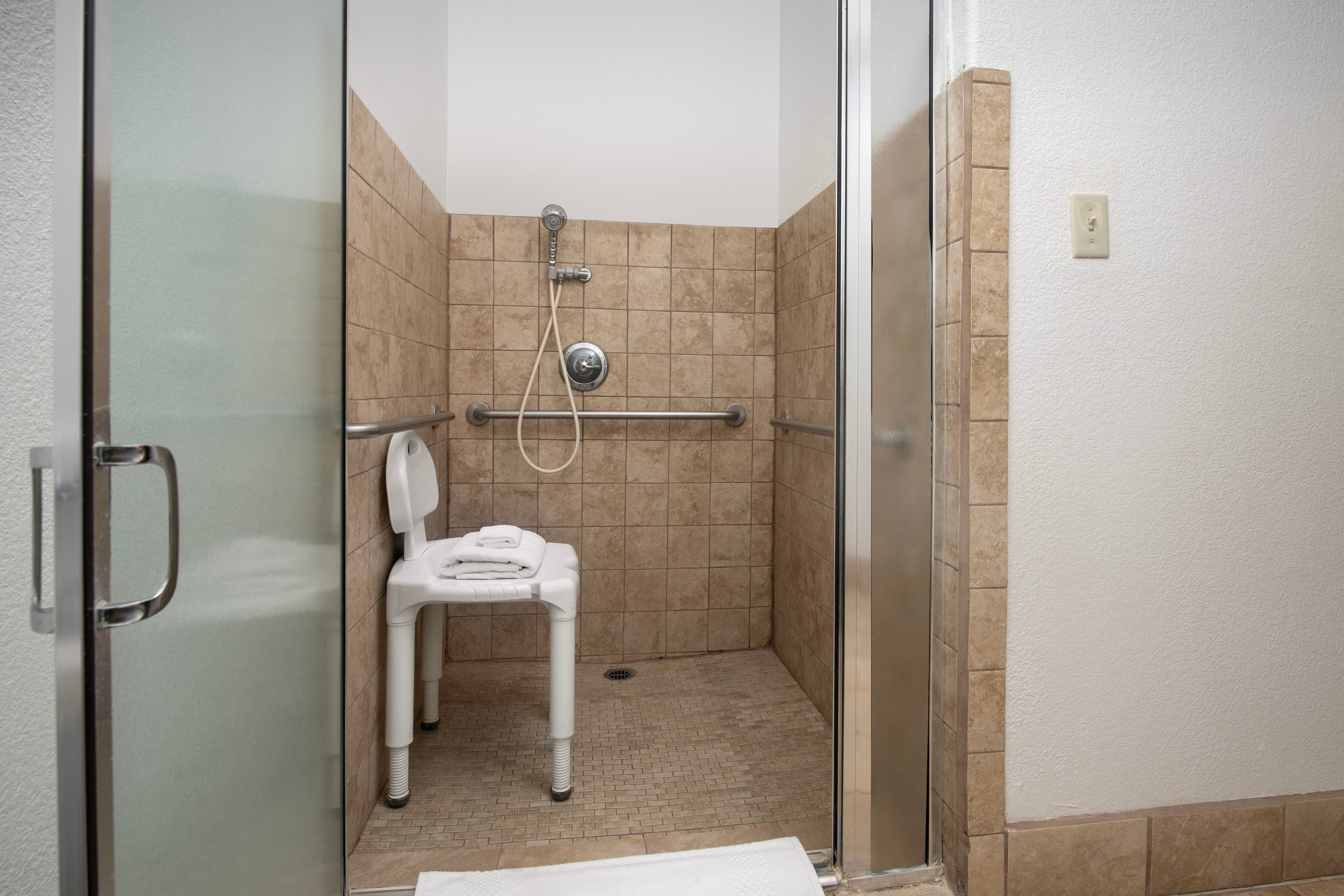 Quality Inn & Suites Gallup I-40 Exit 20 — 12