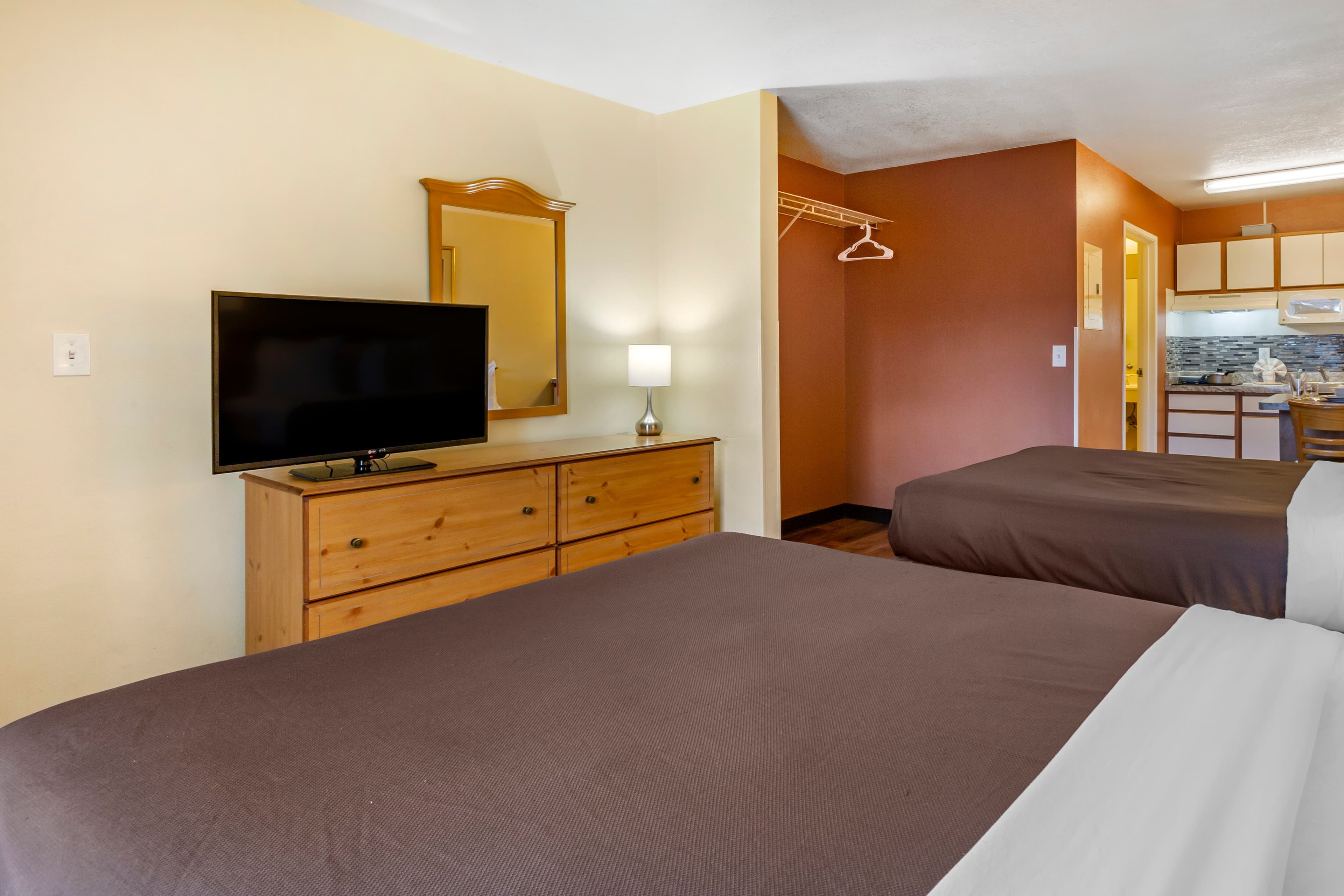 Suburban Studios Albuquerque Uptown - Image 4