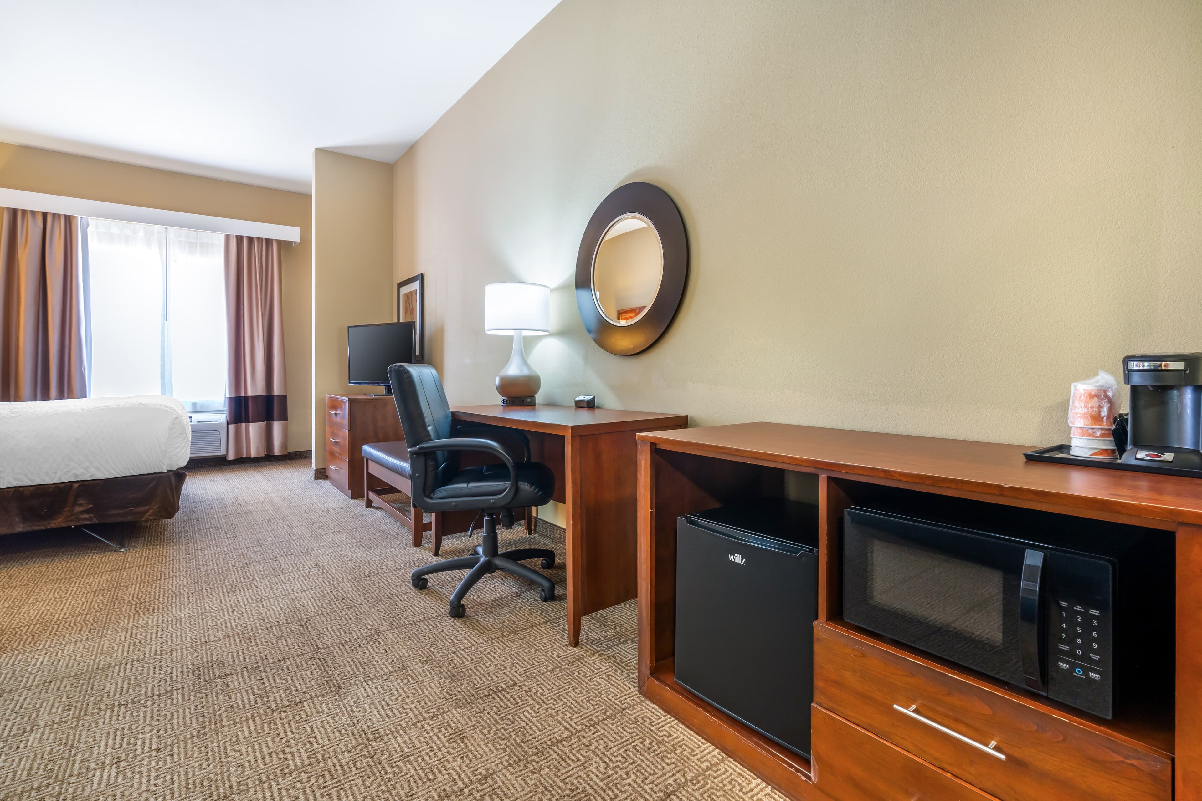 Comfort Suites Gallup East Route 66 and I-40 - Image 3