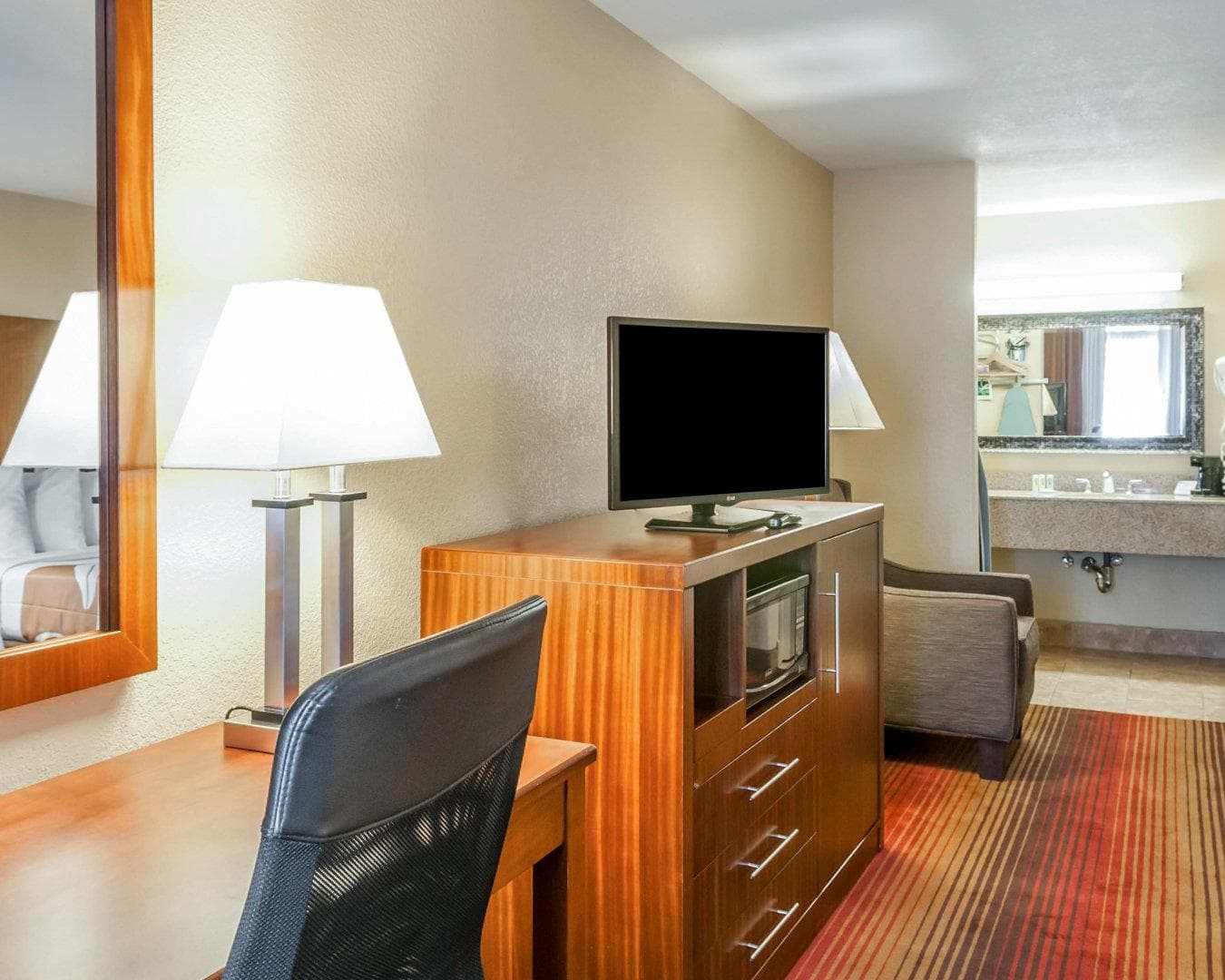Quality Inn & Suites Albuquerque West - Image 5