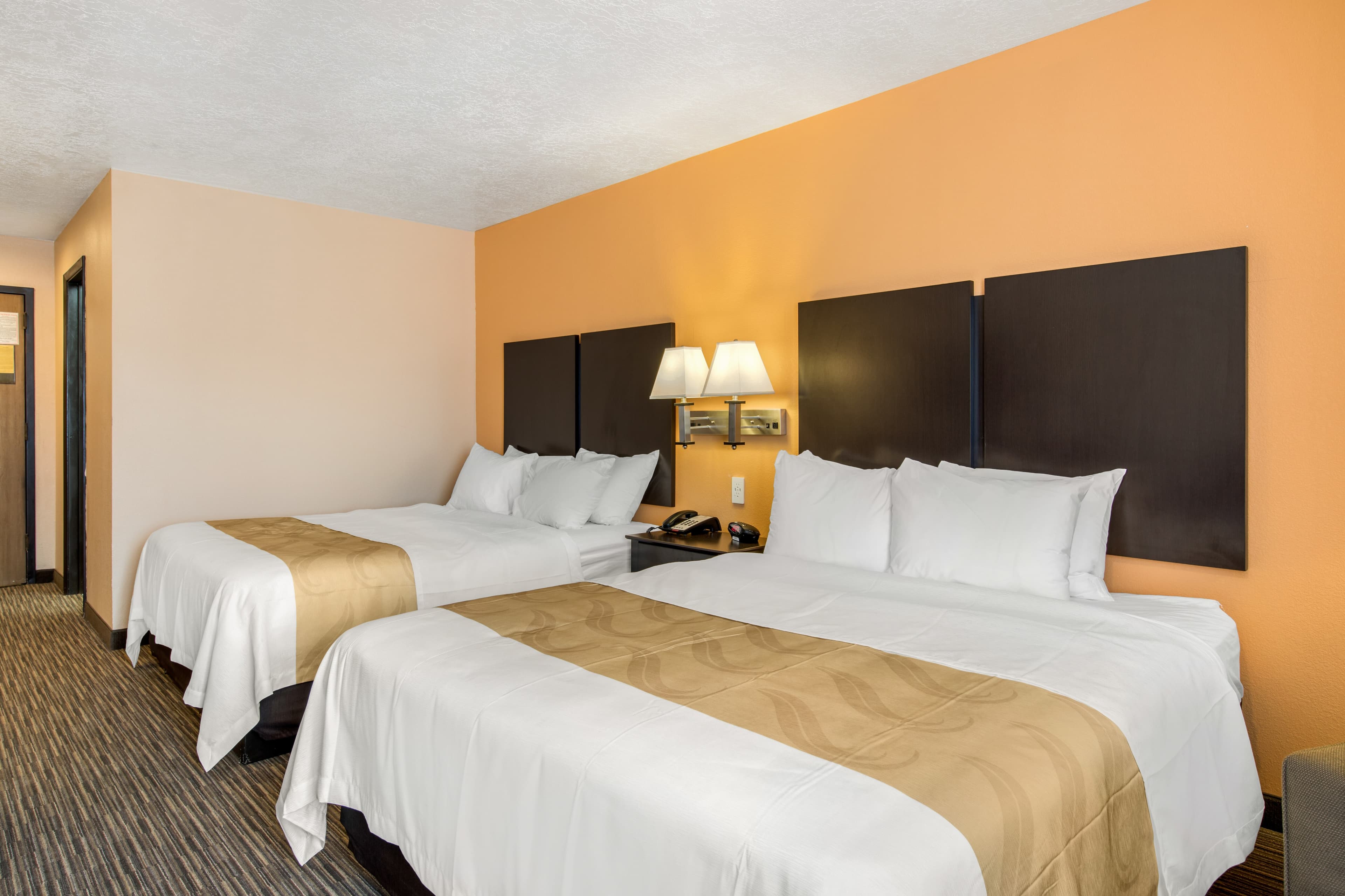 Quality Inn & Suites Albuquerque North near Balloon Fiesta Park — 11