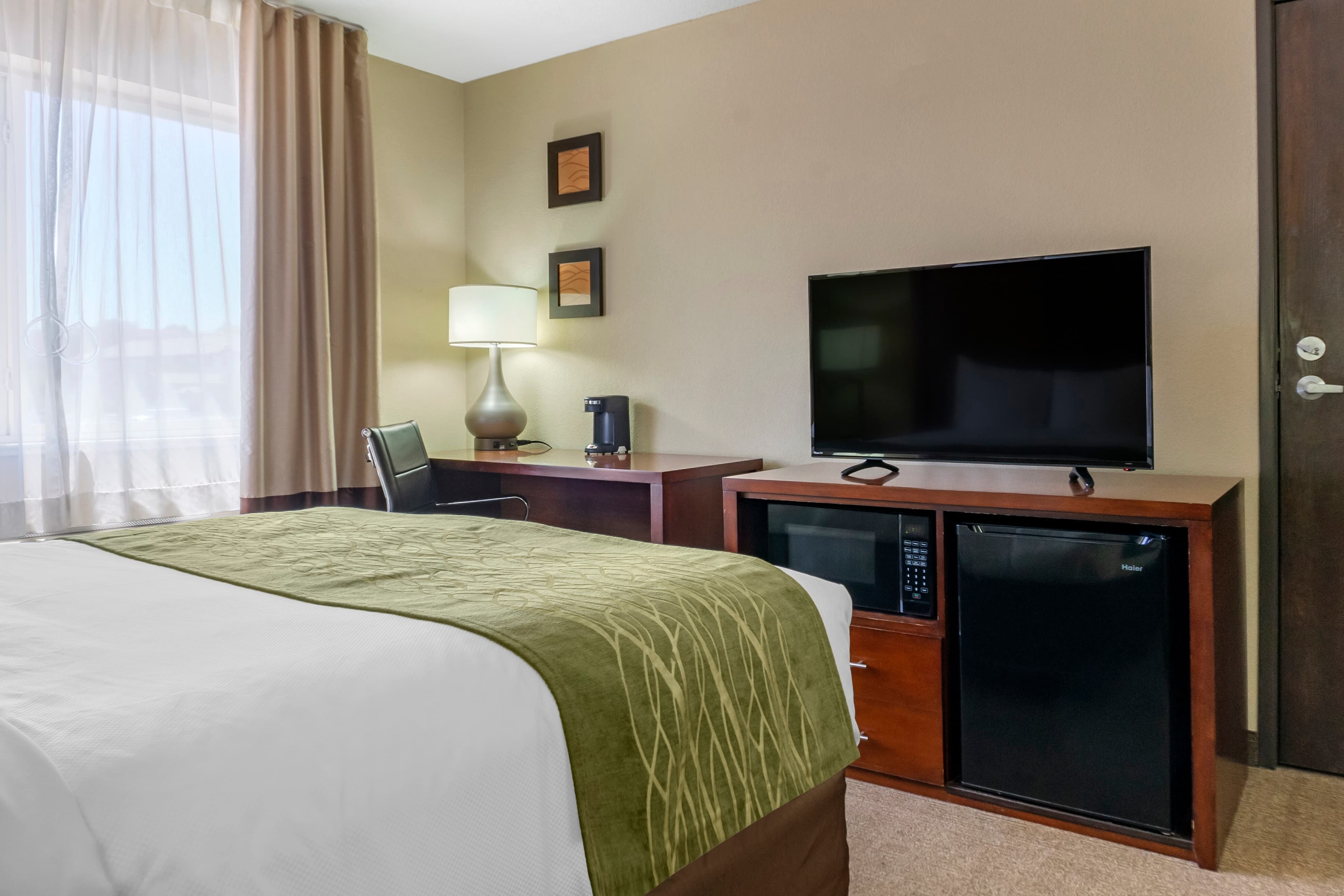 Comfort Inn Albuquerque Airport - Image 3