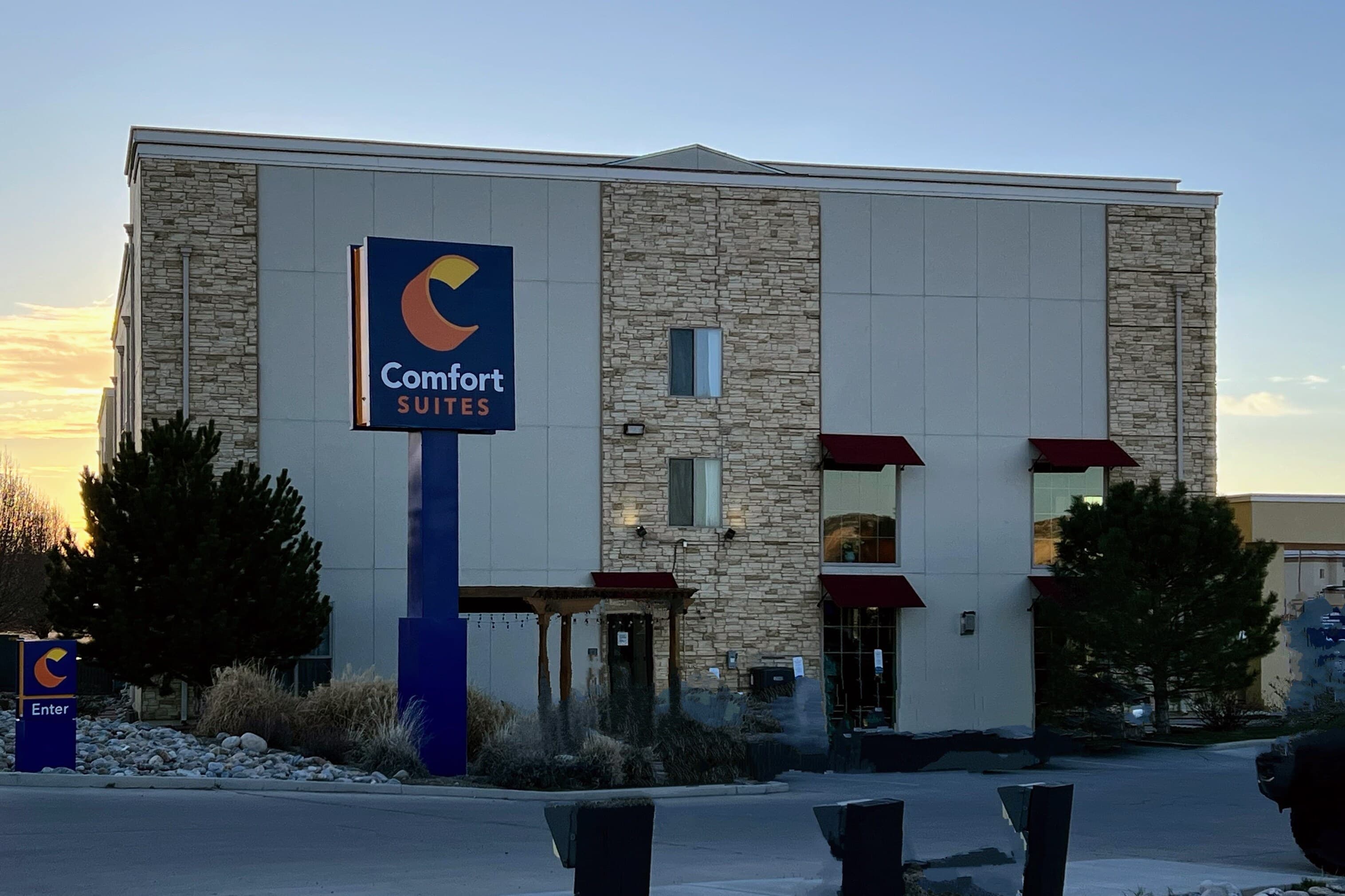 Comfort Suites Farmington - Image 1