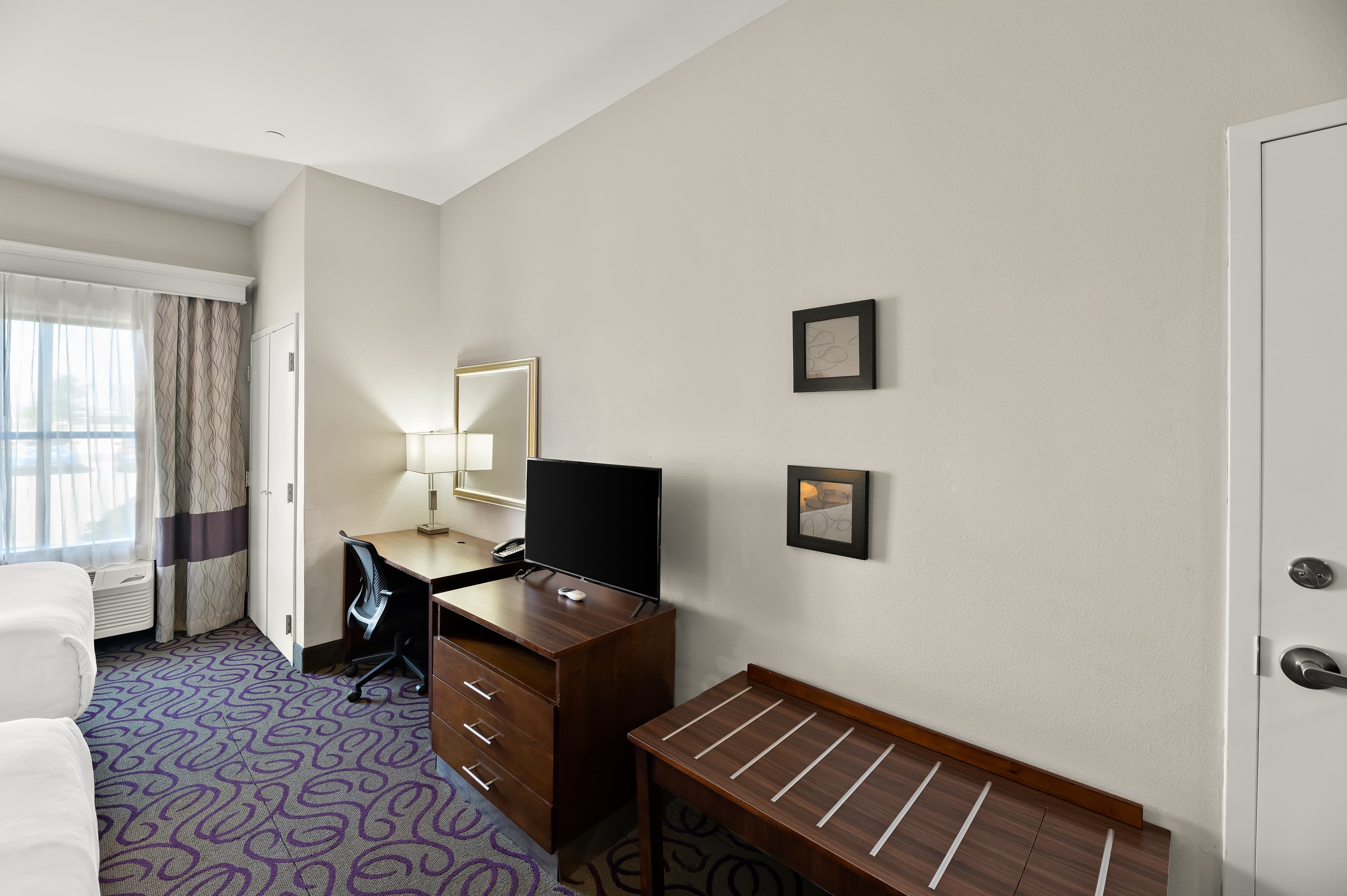 Comfort Inn & Suites Lovington — 8