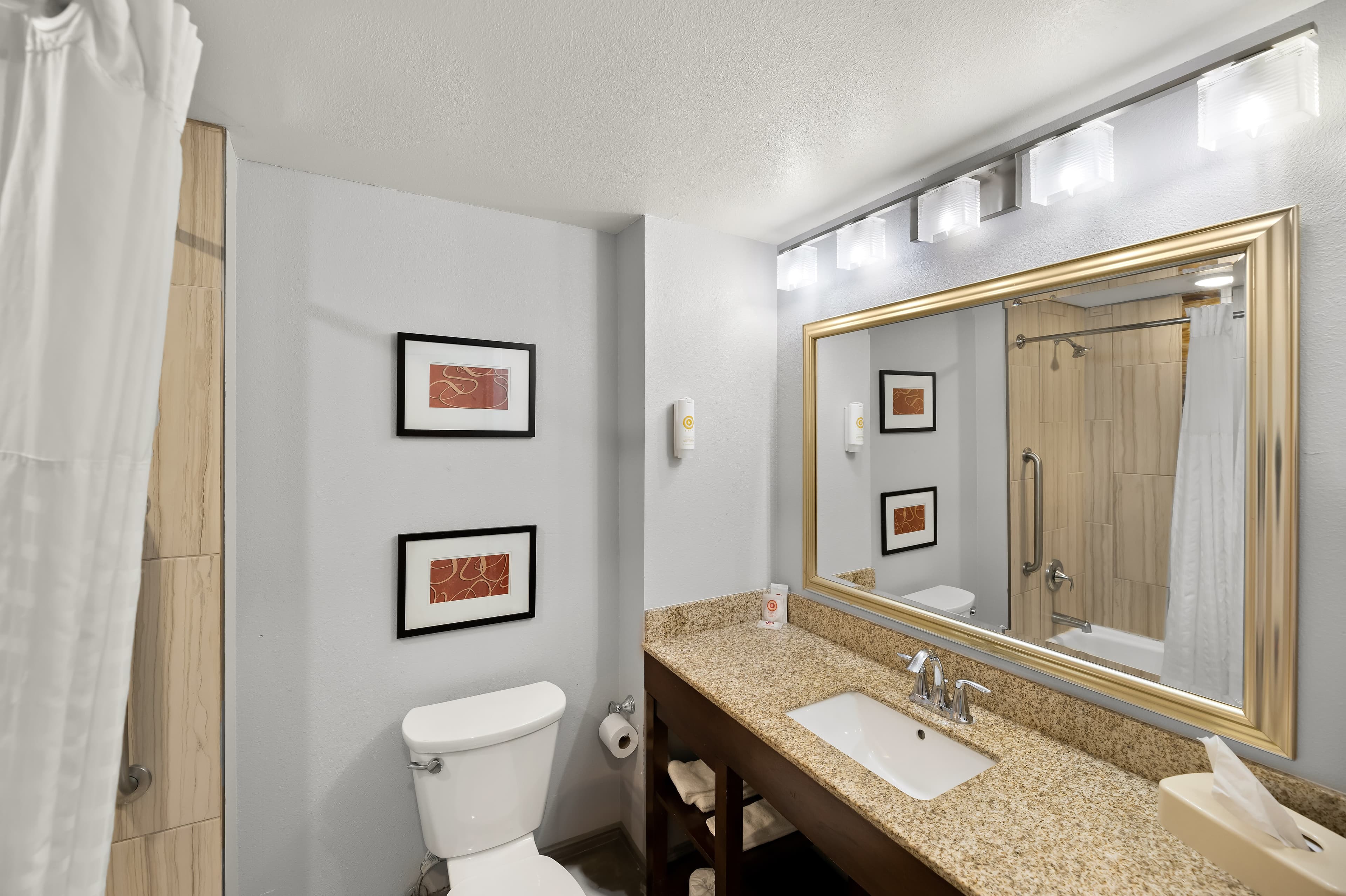 Comfort Inn & Suites Lovington — 13