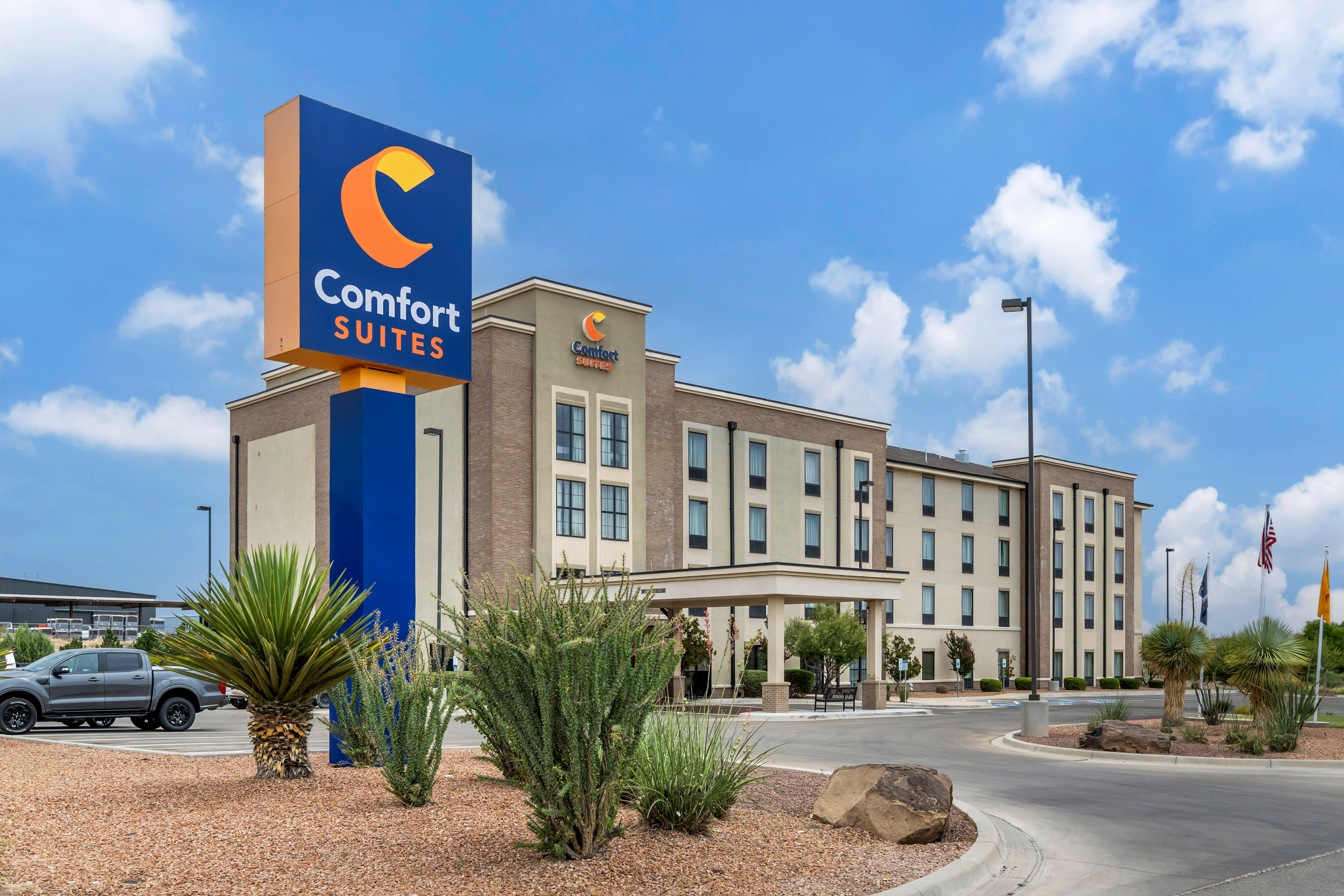Comfort Suites Carlsbad - Image 1