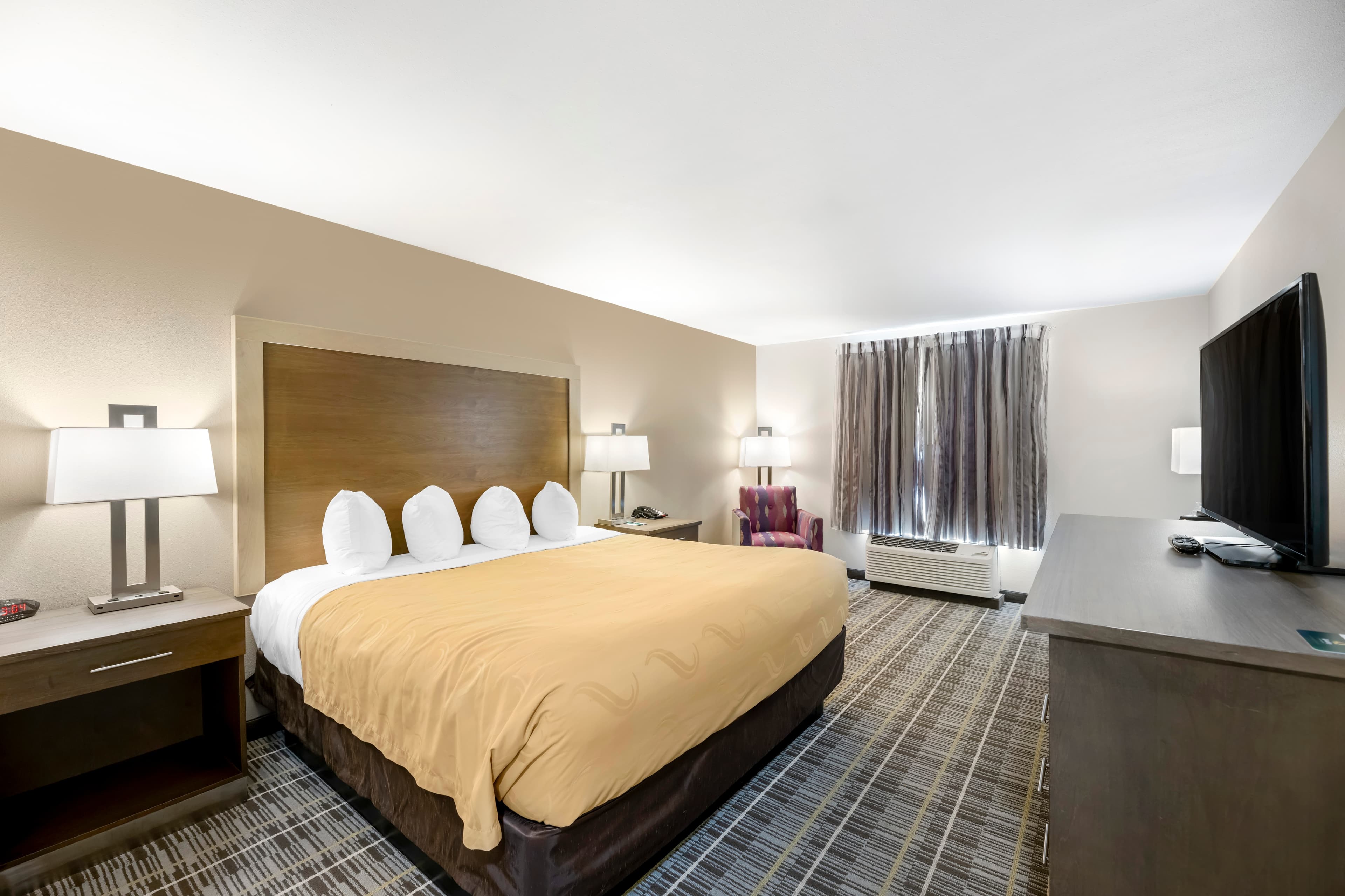 Quality Inn & Suites Carlsbad Caverns Area — 10