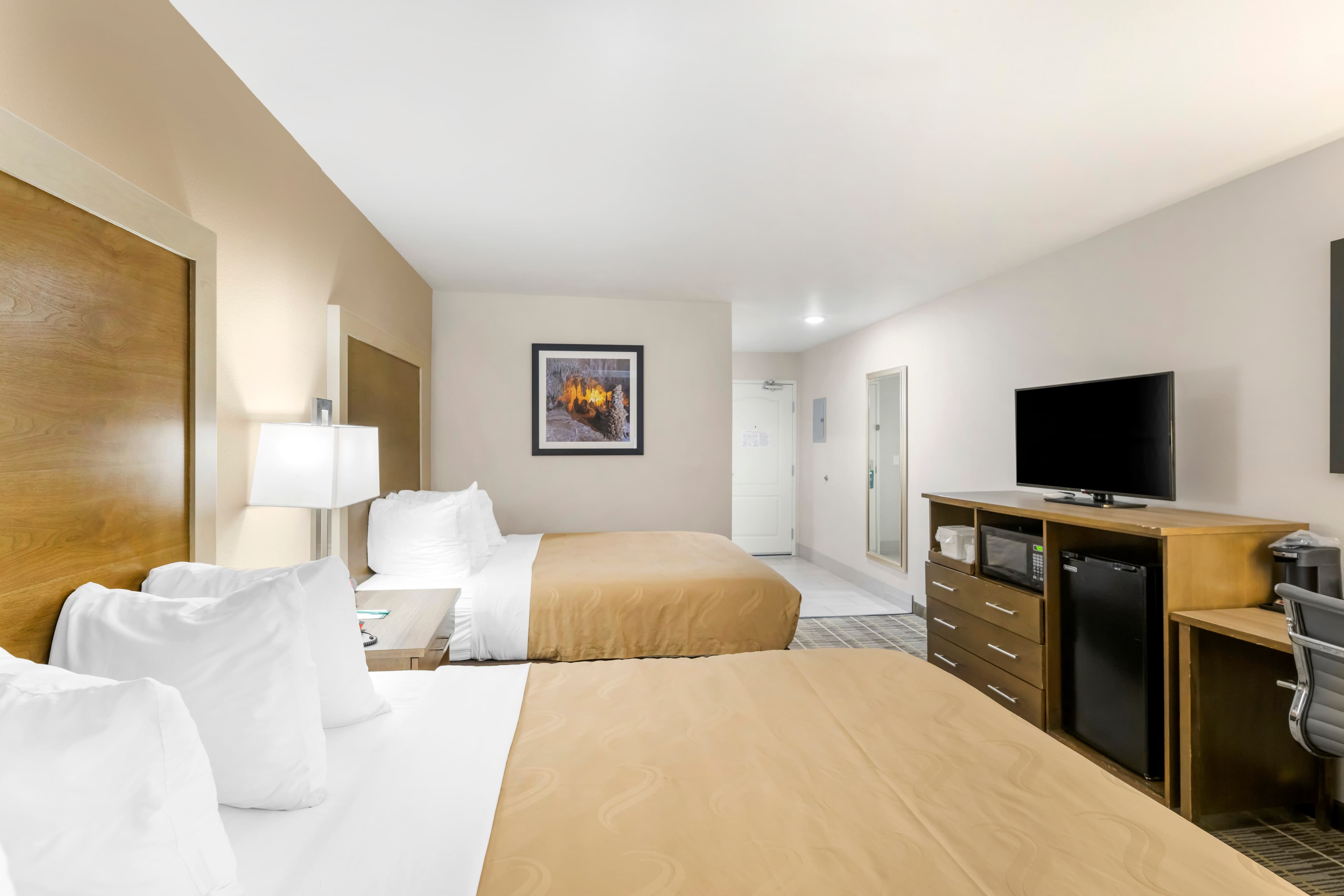 Quality Inn & Suites Carlsbad Caverns Area — 8