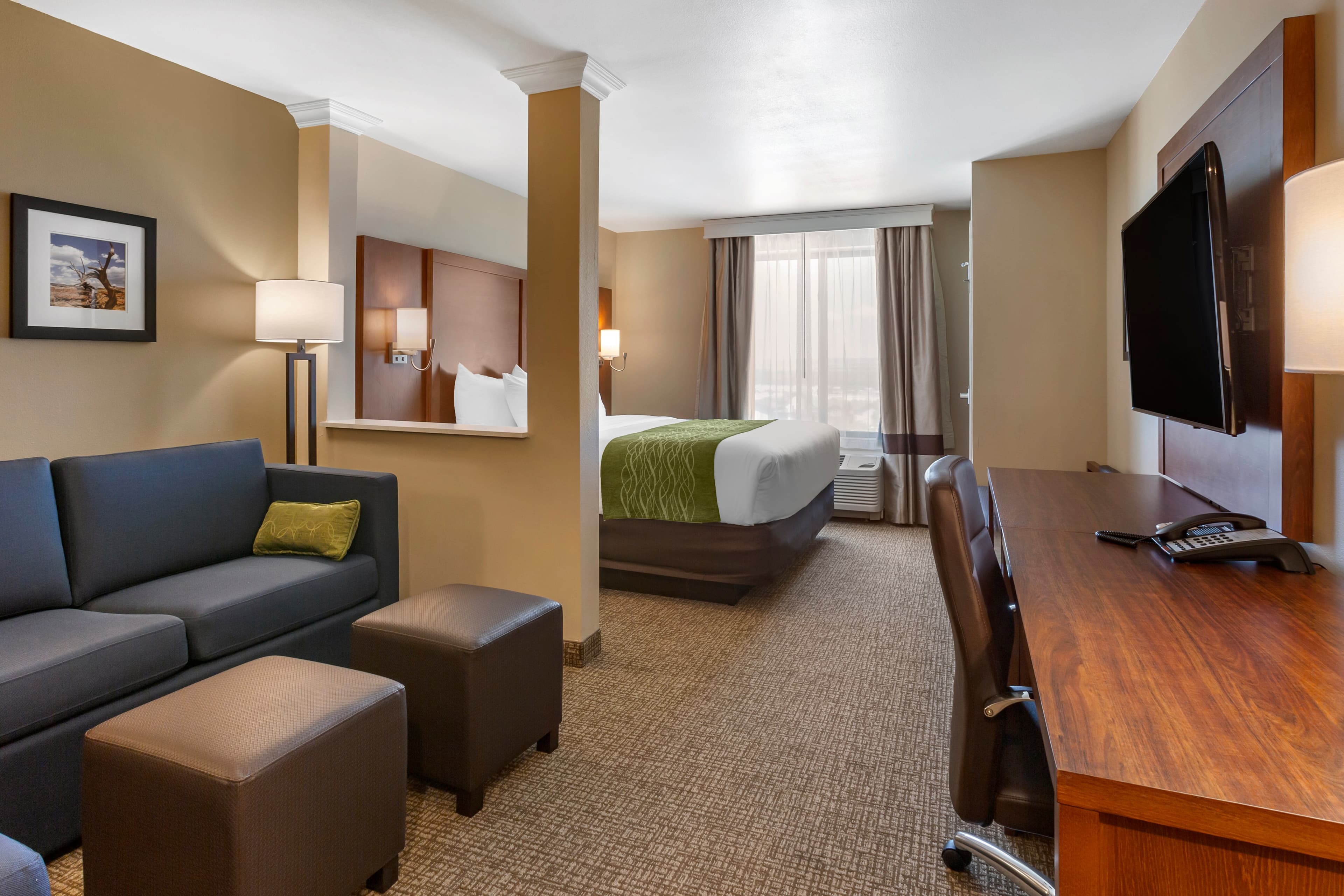 Comfort Suites Albuquerque Airport — 7