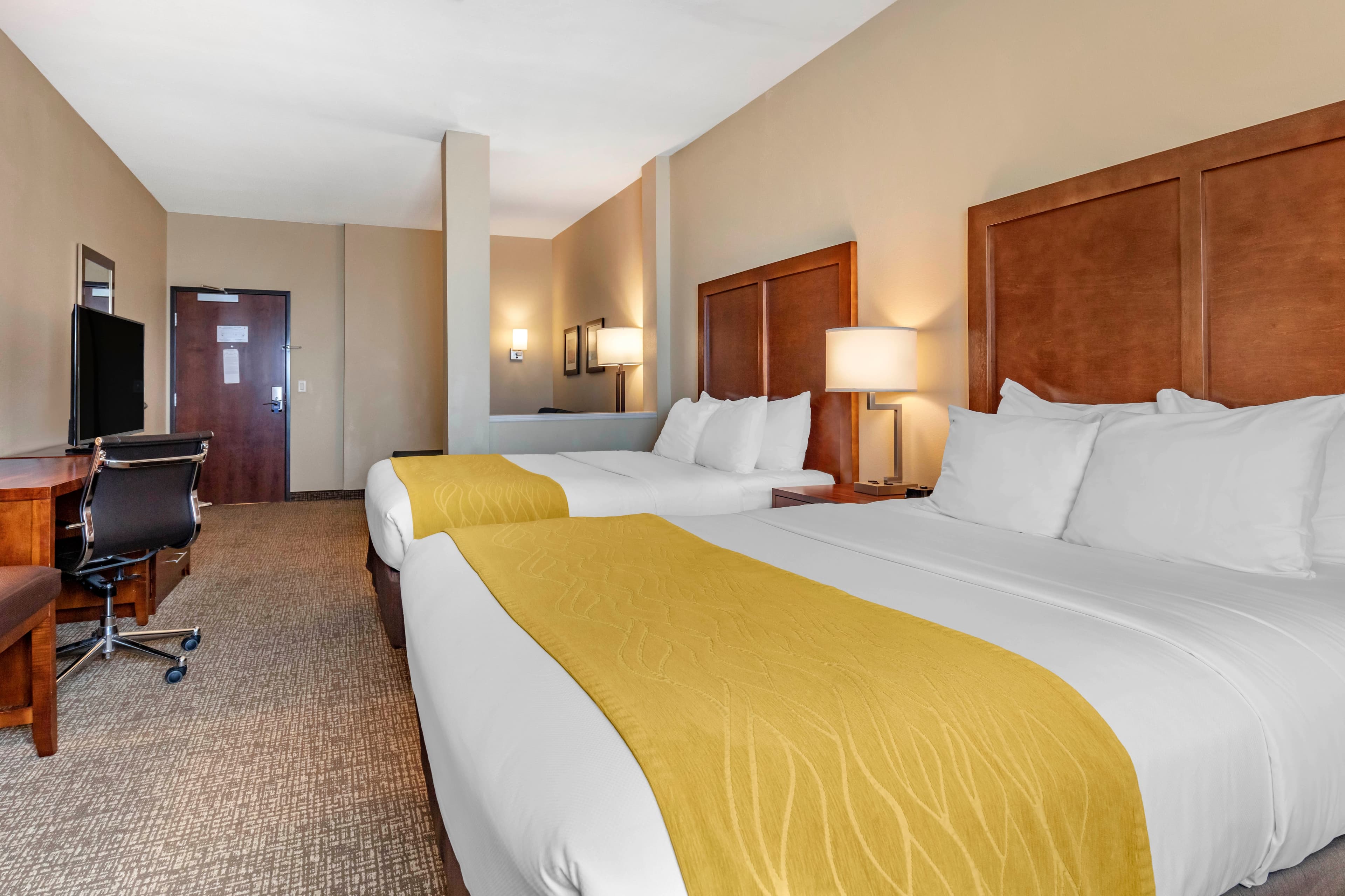 Comfort Inn & Suites Edgewood — 8