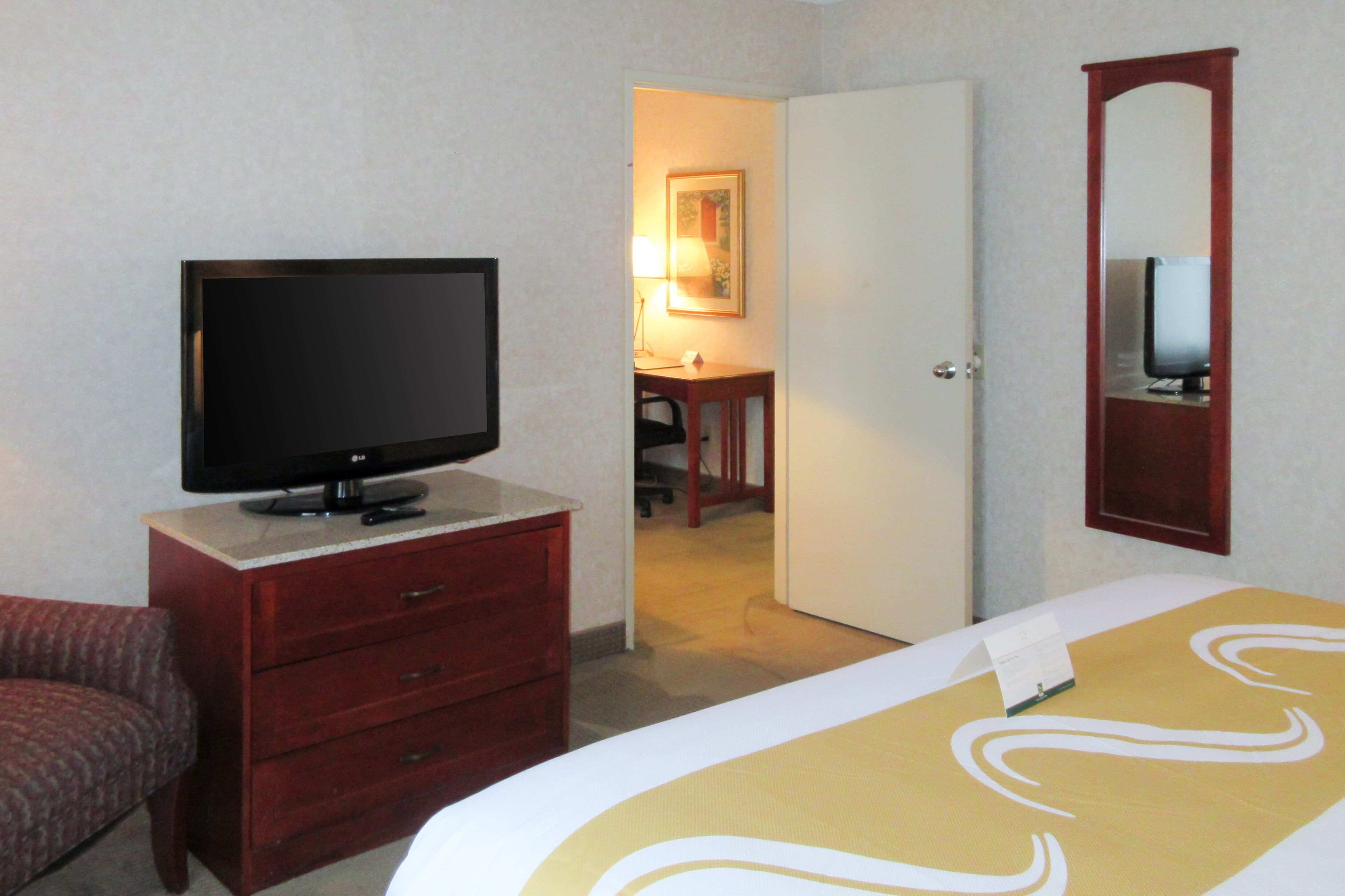 Quality Inn & Suites Albuquerque Midtown - University Area — 10