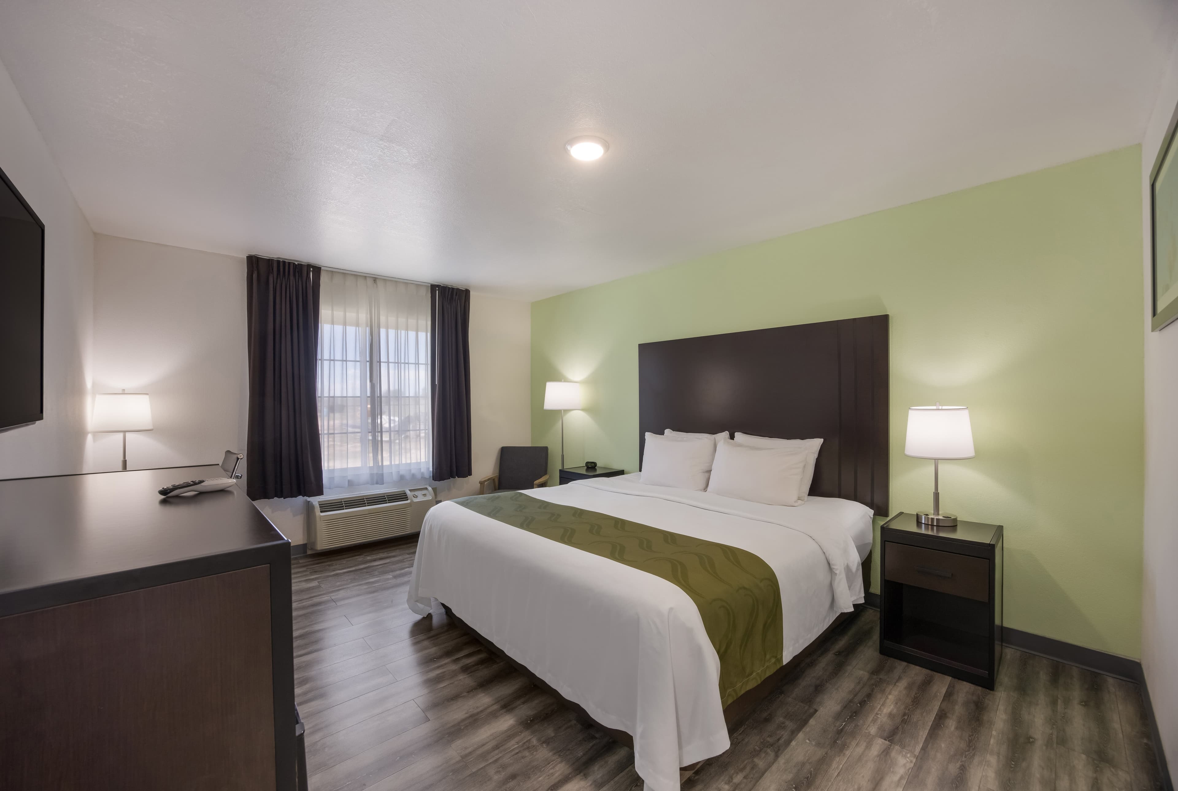 Quality Inn & Suites Clayton, NM - Image 3