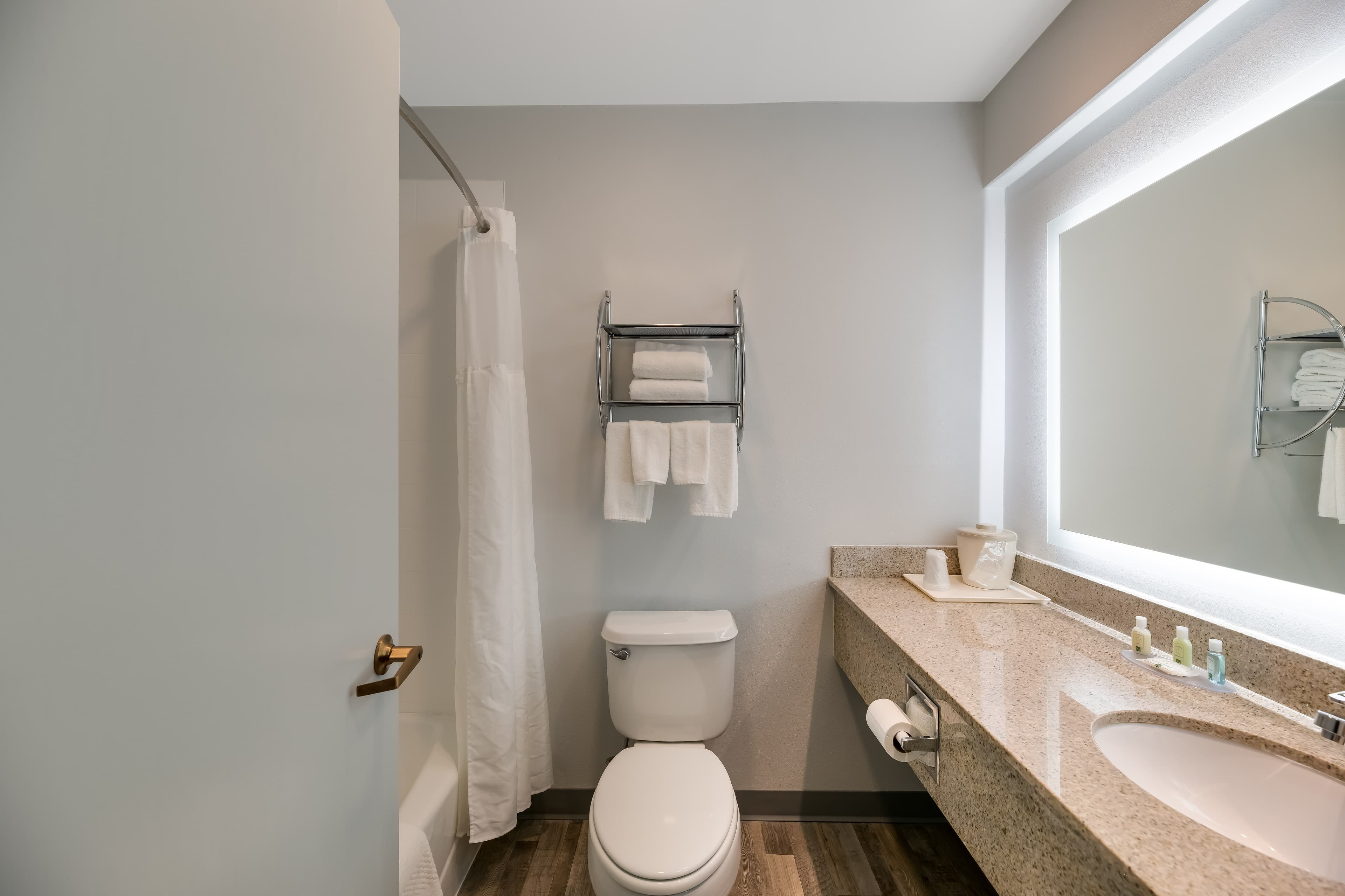 Quality Inn & Suites Artesia - Image 5