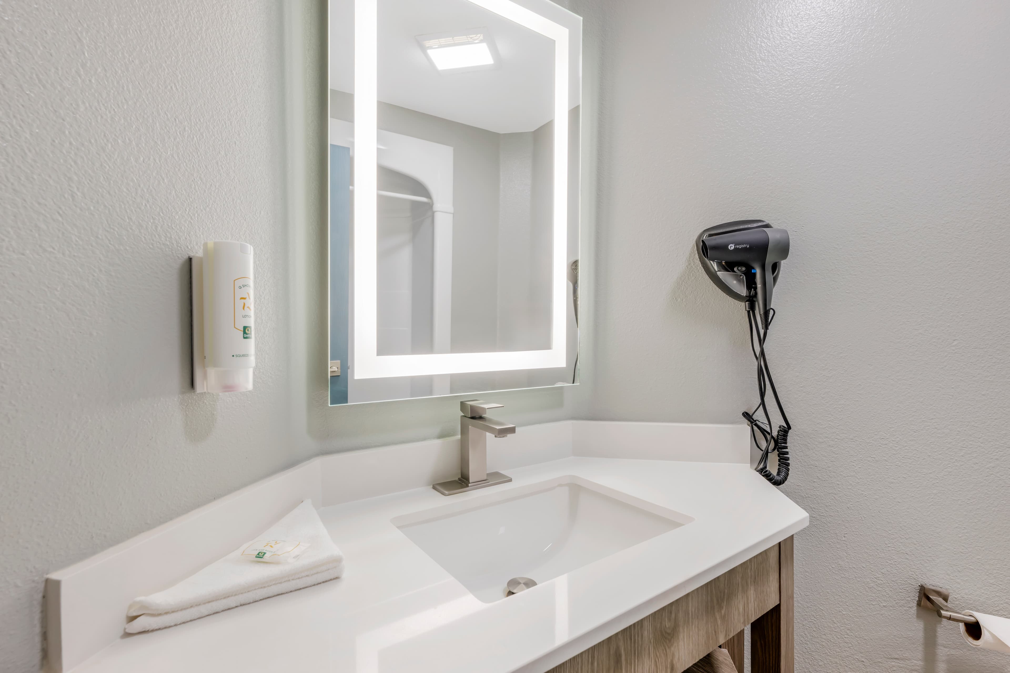 Quality Inn Ruidoso - Image 5