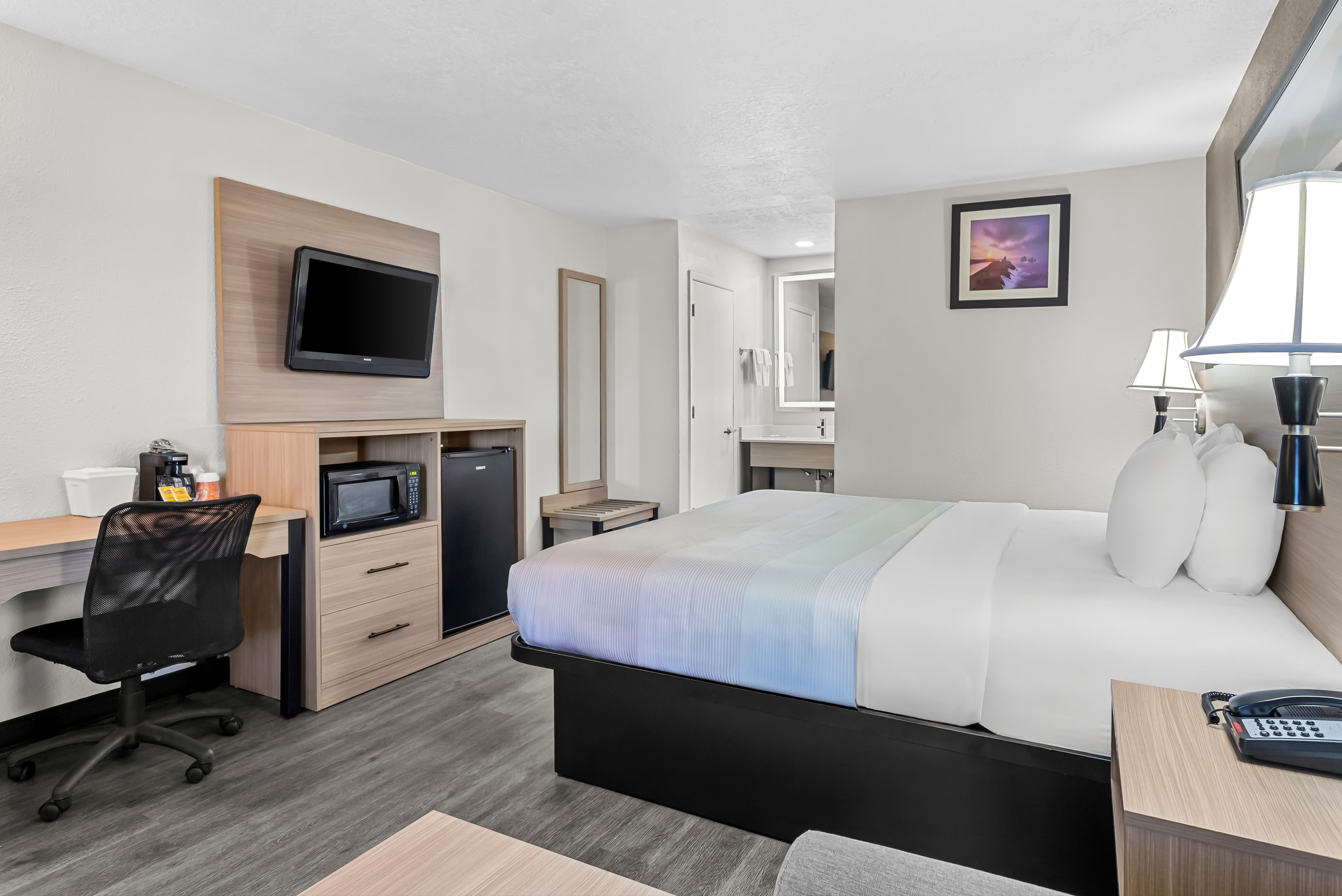 Quality Inn & Suites Sunport Airport Albuquerque — 8