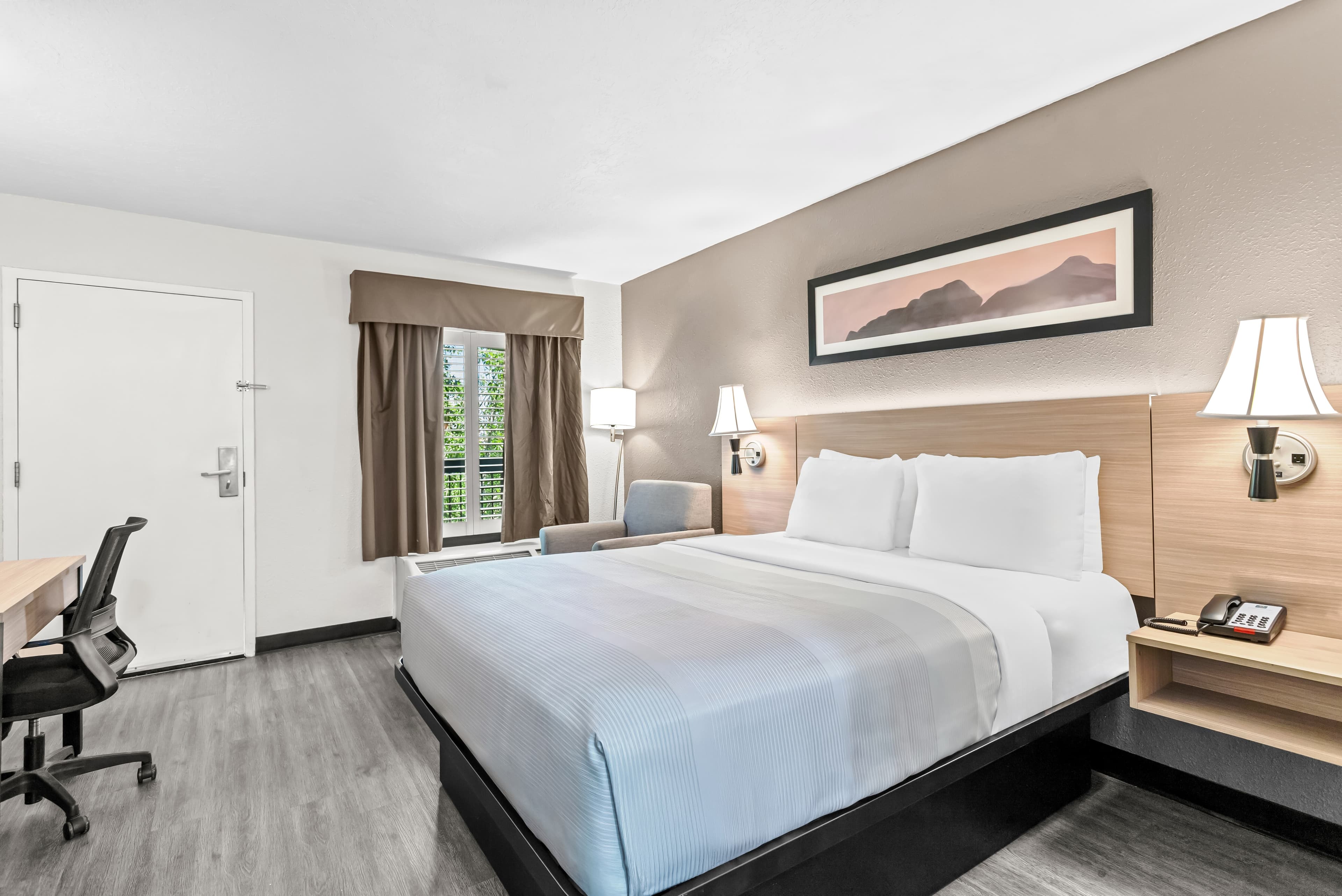 Quality Inn & Suites Sunport Airport Albuquerque — 12