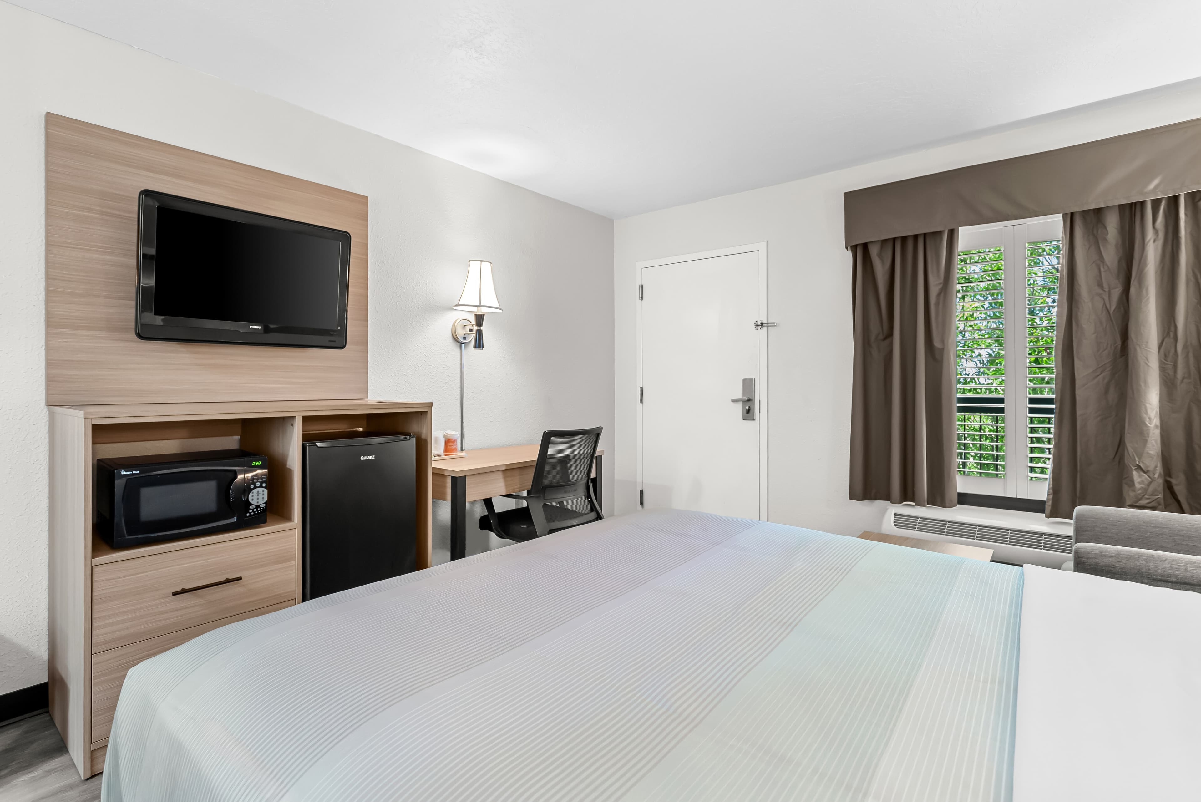 Quality Inn & Suites Sunport Airport Albuquerque — 13