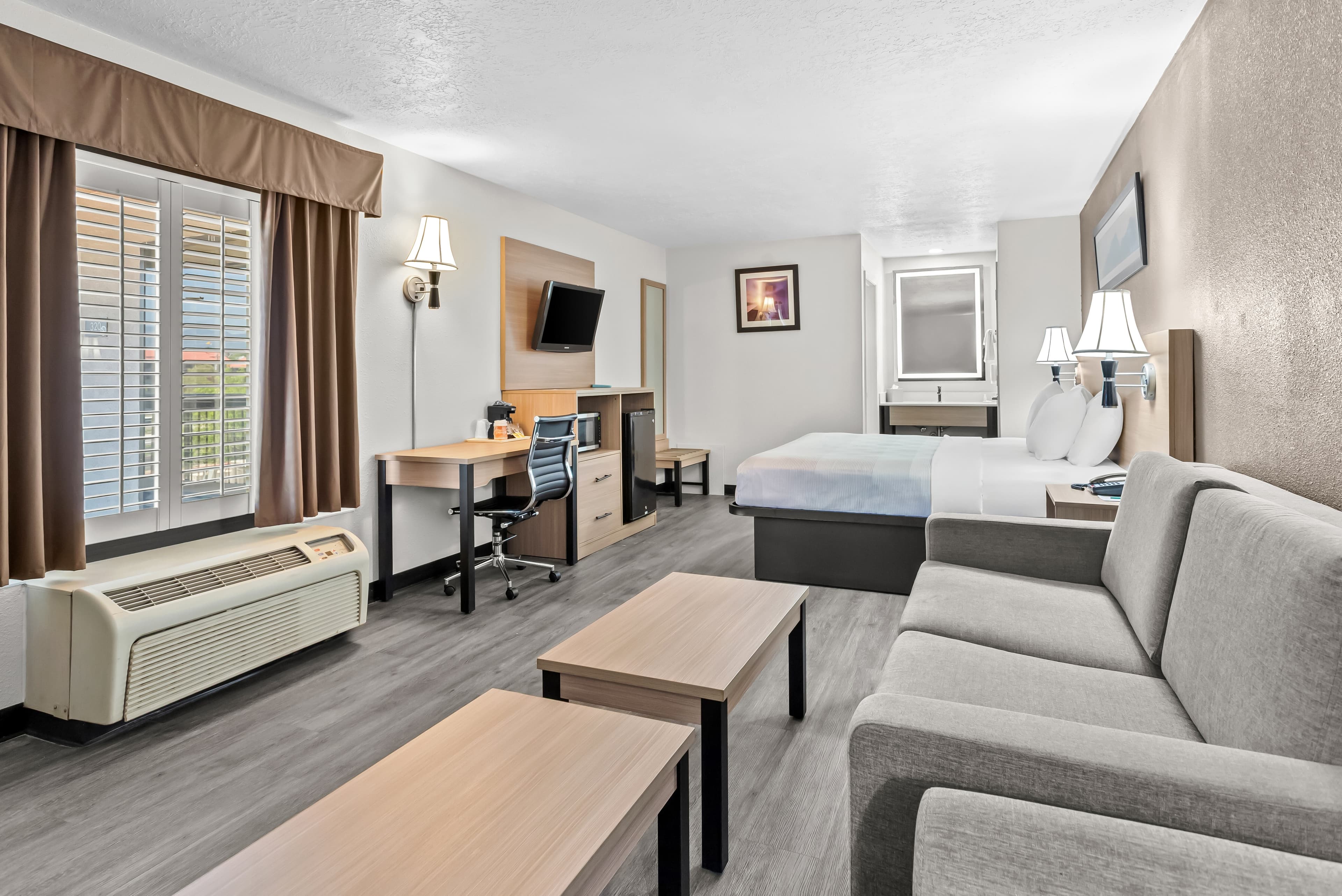Quality Inn & Suites Sunport Airport Albuquerque — 19