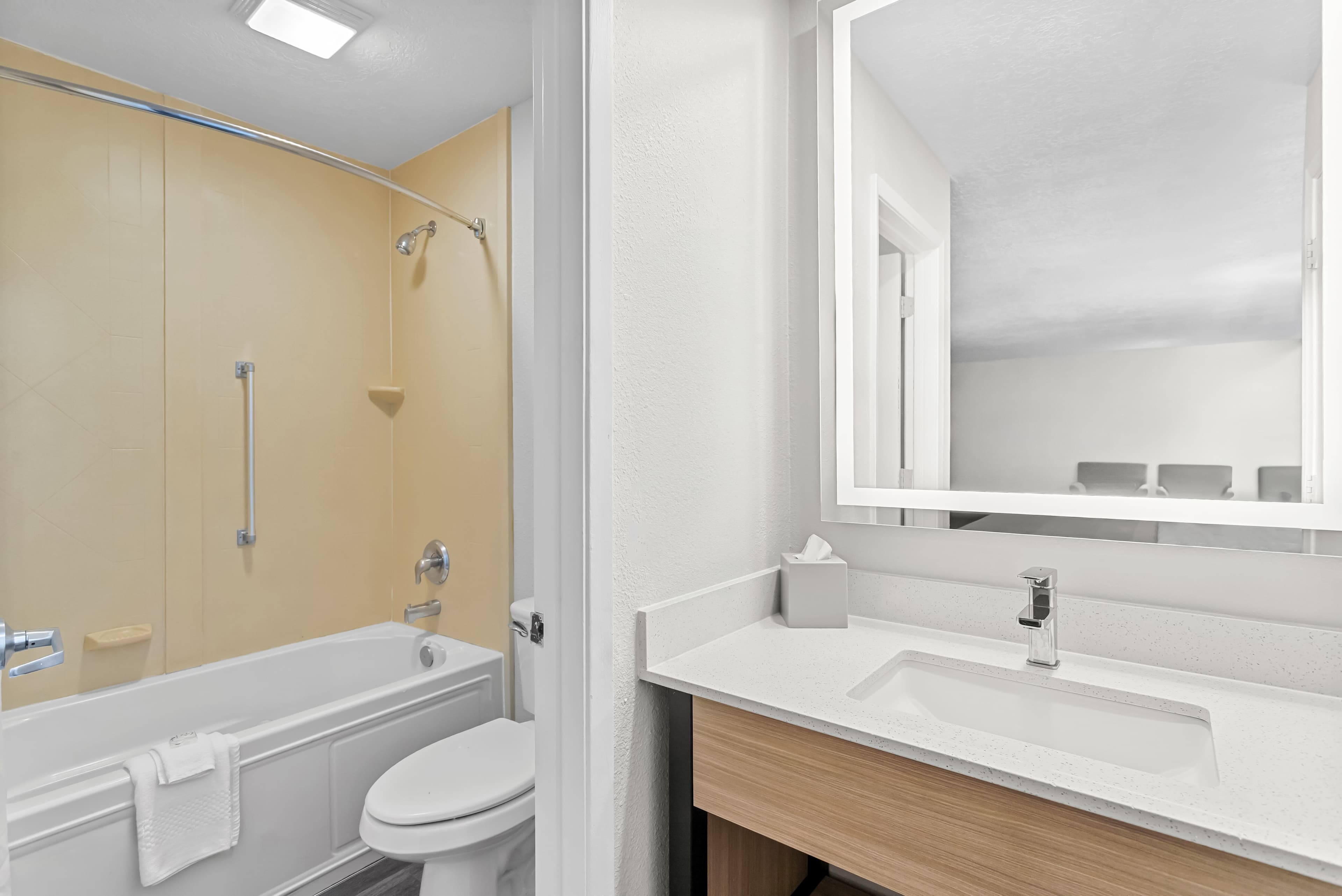 Quality Inn & Suites Sunport Airport Albuquerque — 21