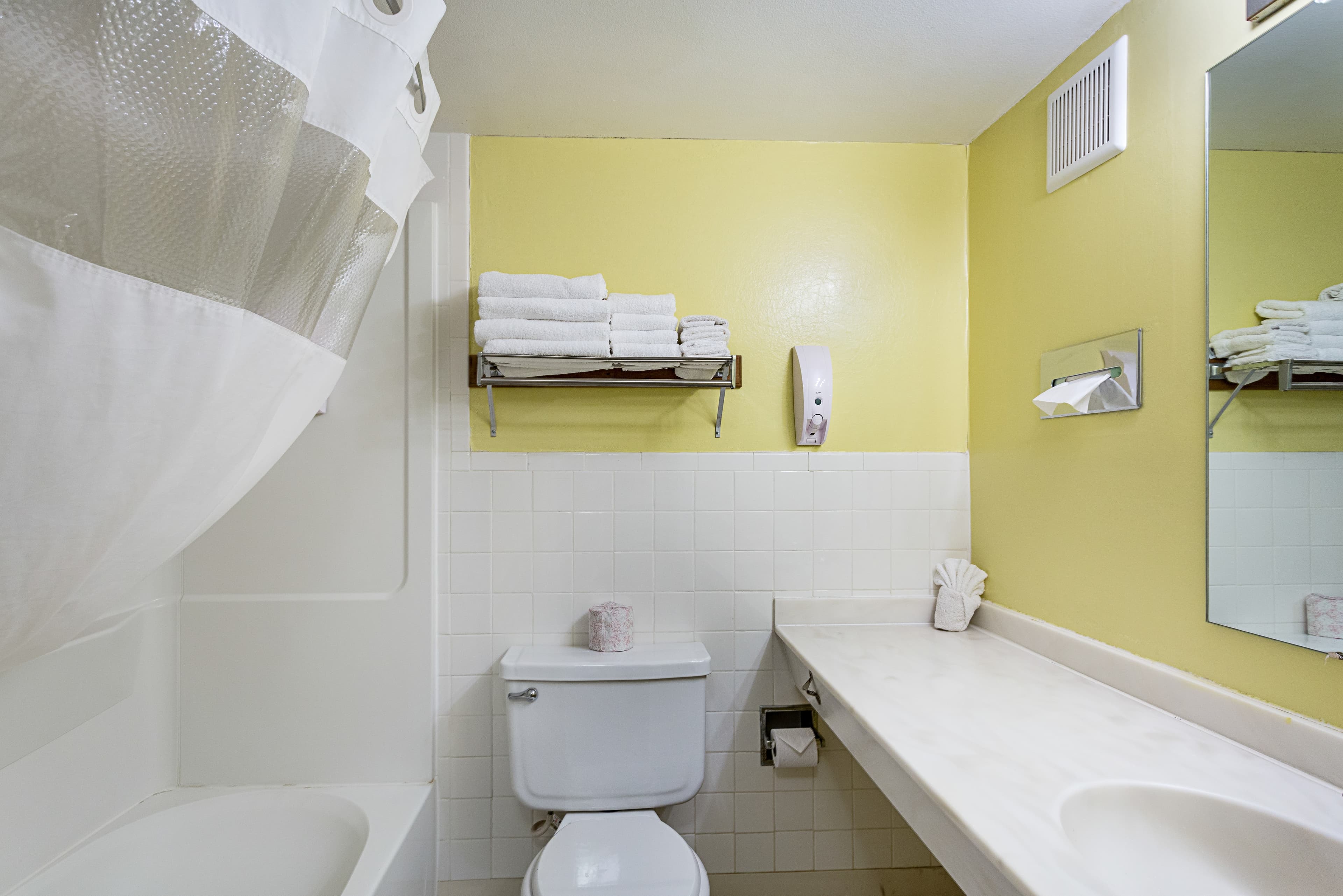 Rodeway Inn Roswell West — 9