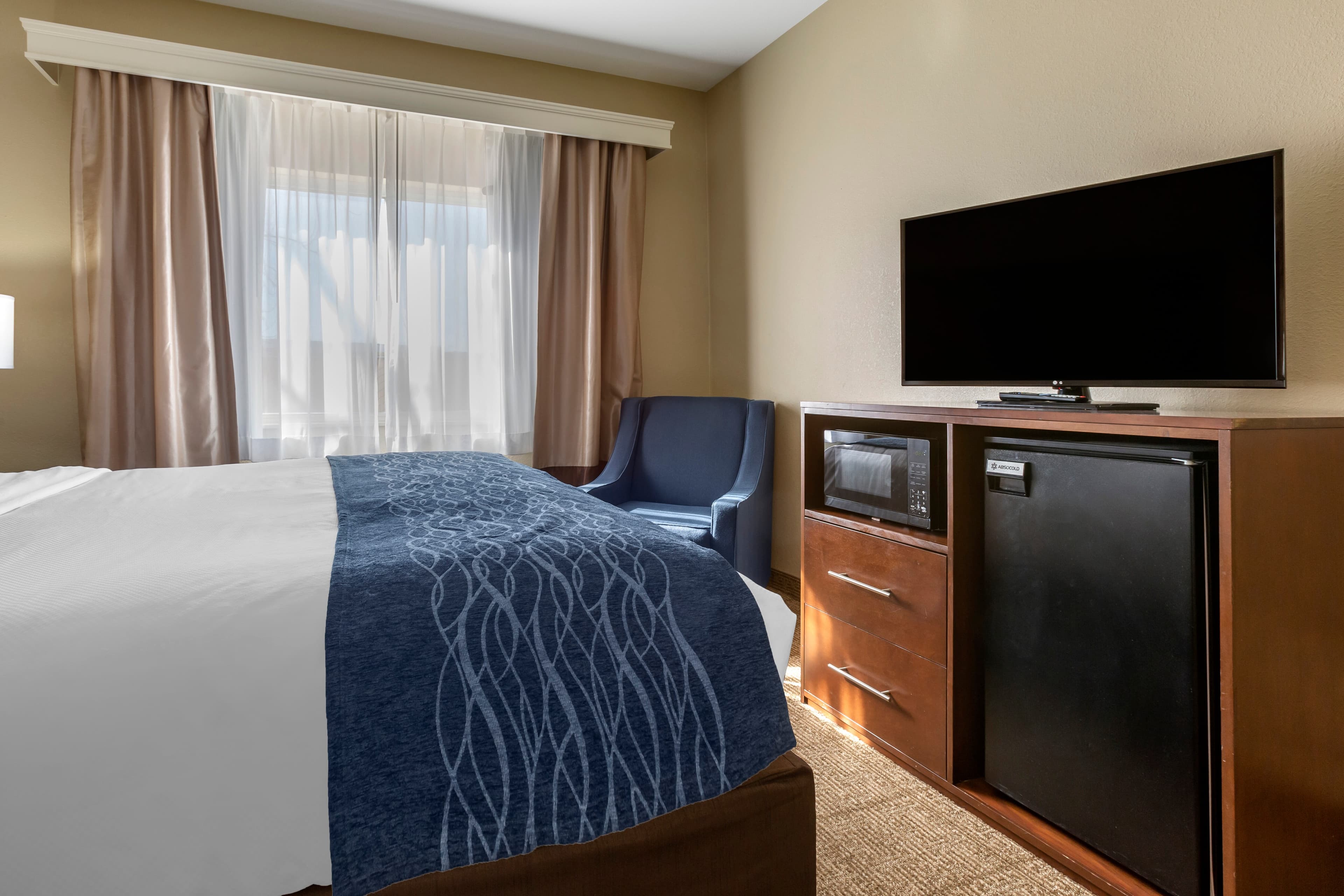 Comfort Inn & Suites Alameda at Albuquerque Balloon Fiesta Park — 30