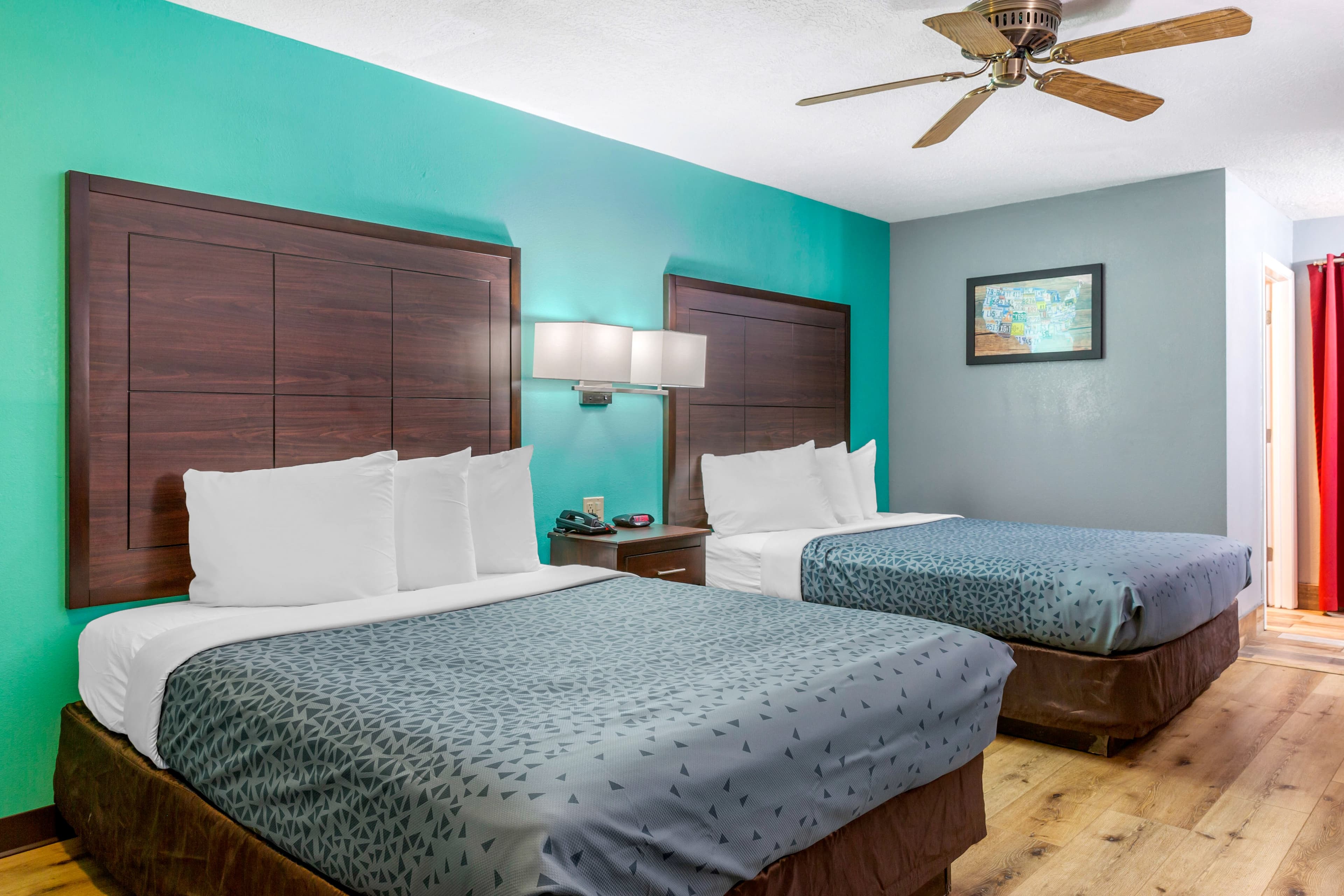 Econo Lodge West - Coors Blvd — 30