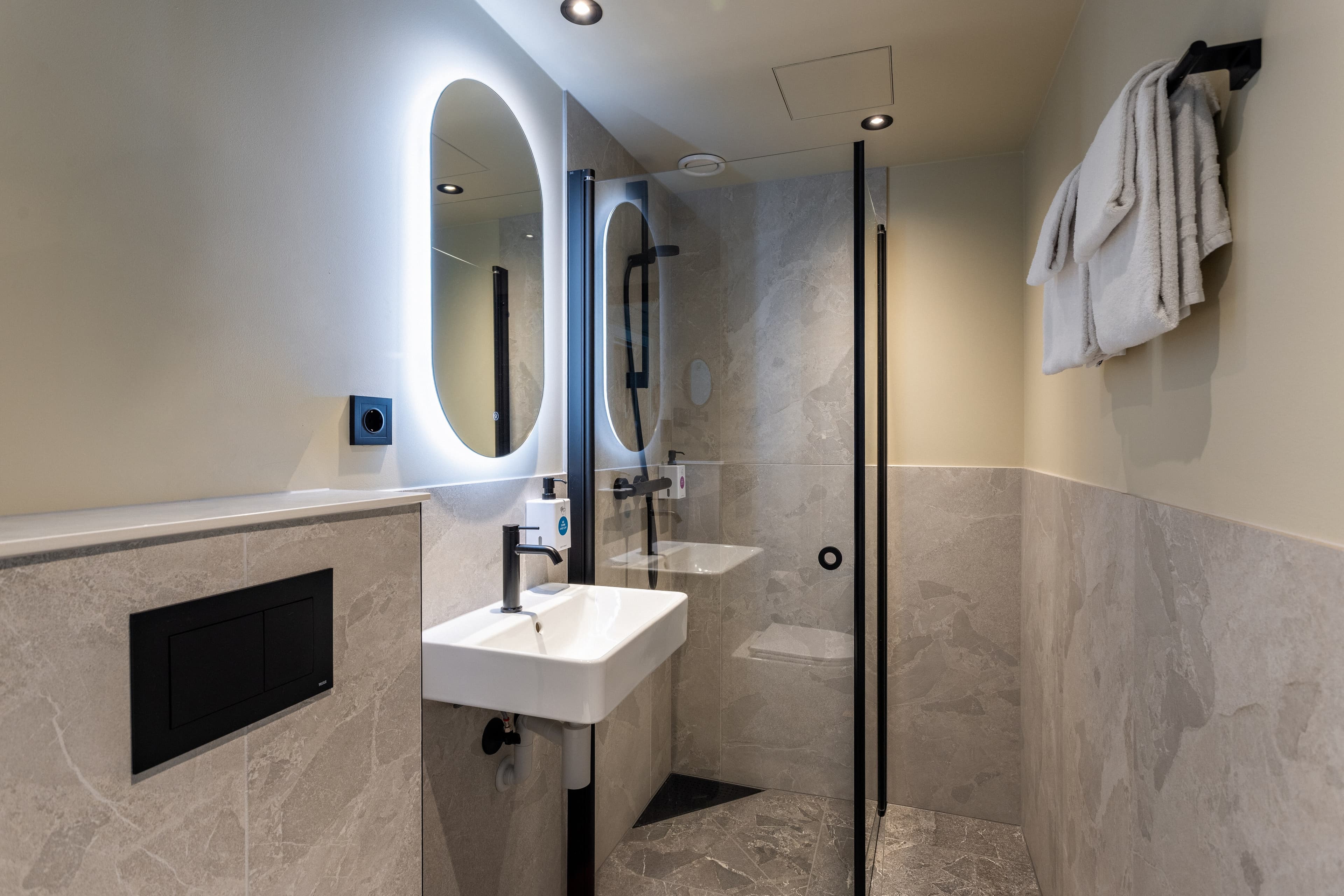 Quality Hotel Augustin — 8