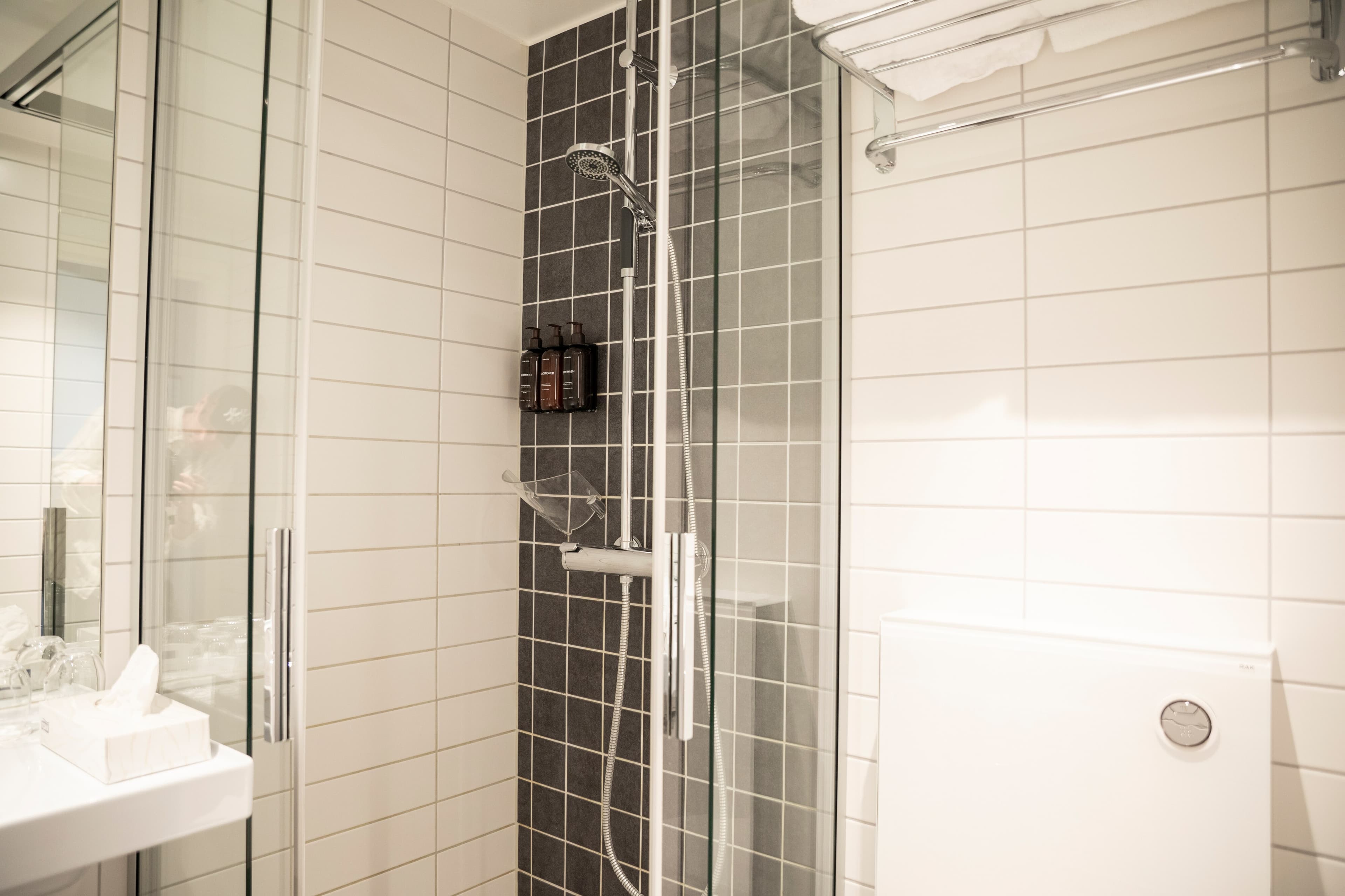 Home Hotel Hammer - Image 5
